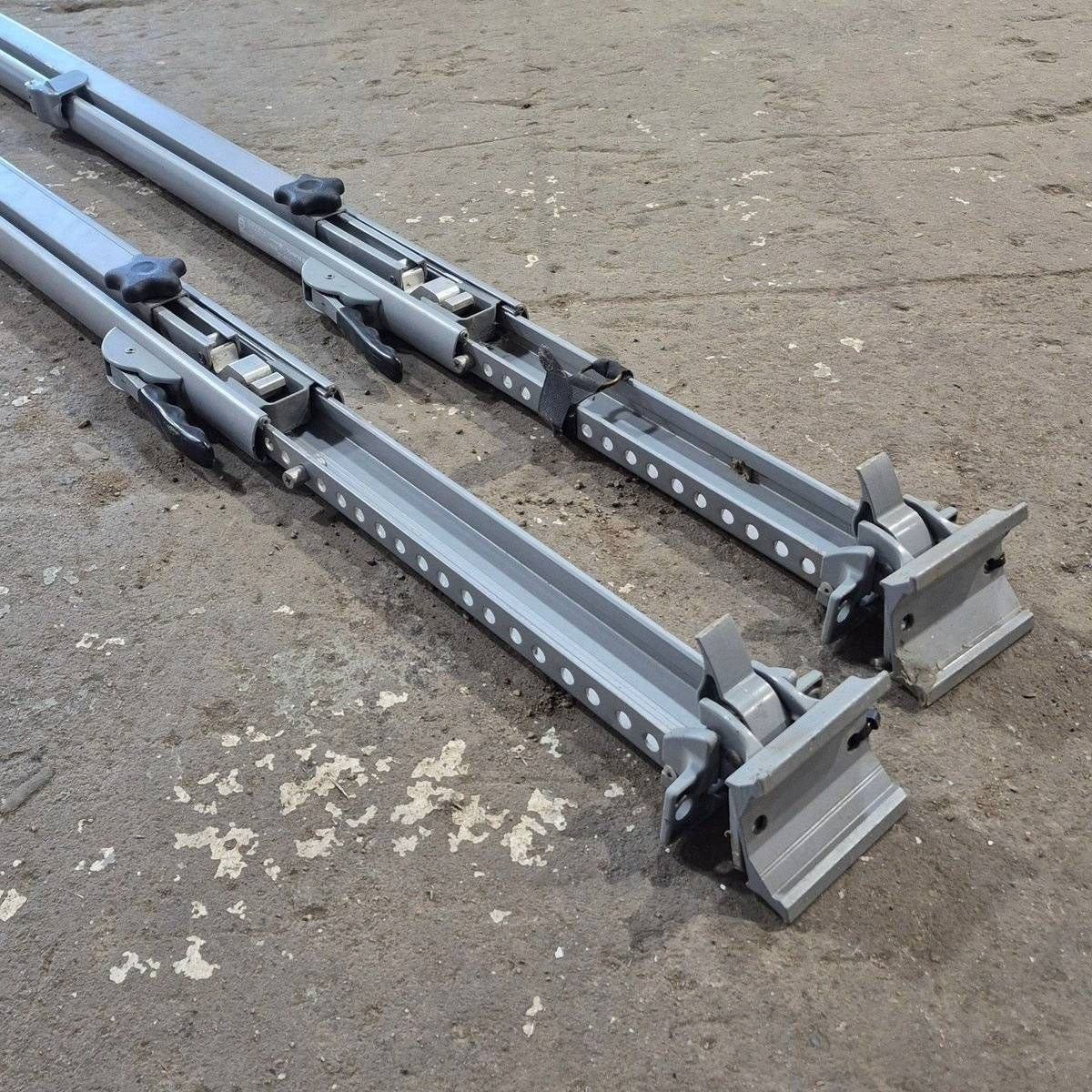 Used Dometic Awning Arm Set, Silver (Satin), 61" - 8483000.102 - Image 8