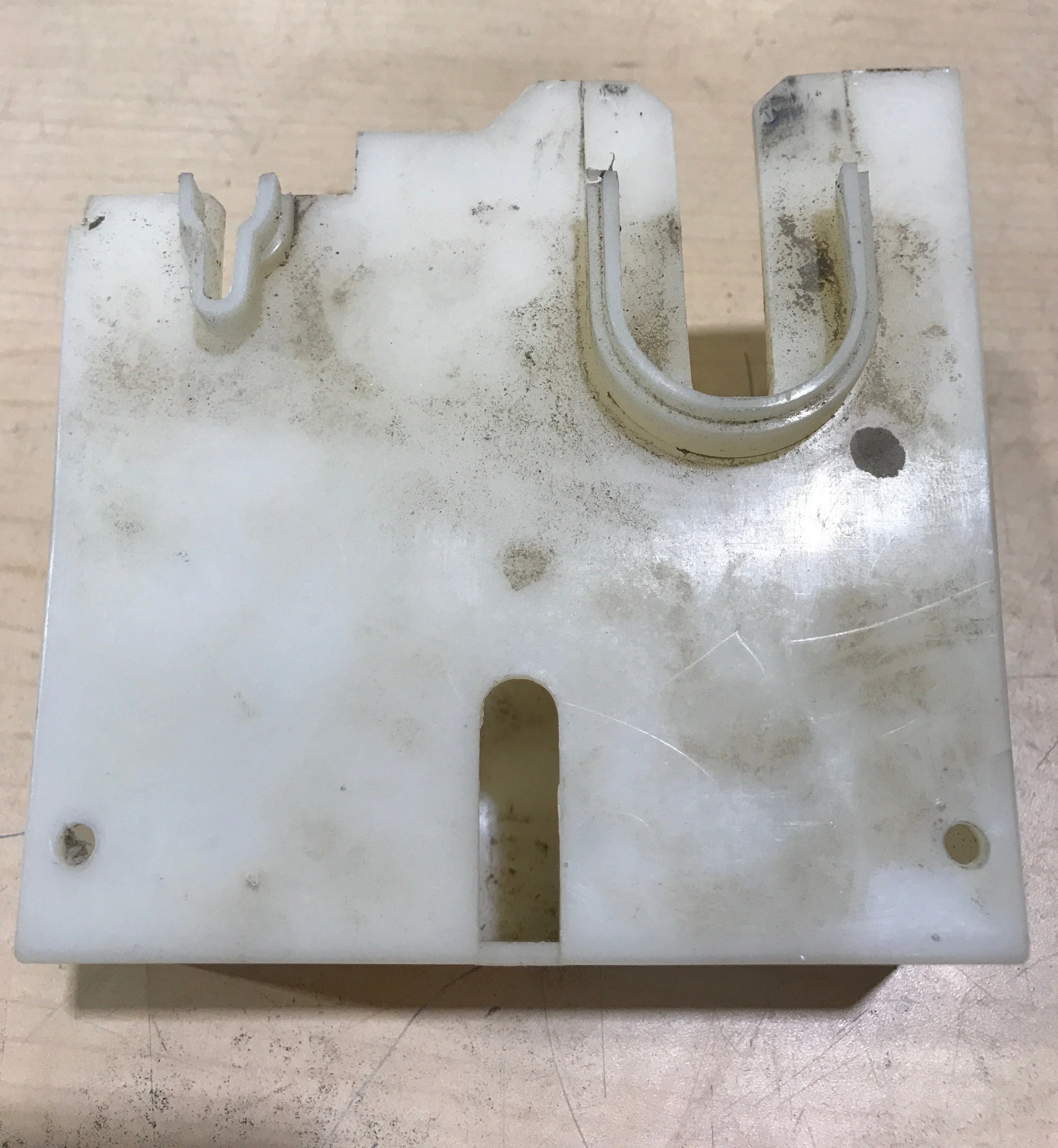 Used Dometic Cap/ Cover 2007440007 - Image 4