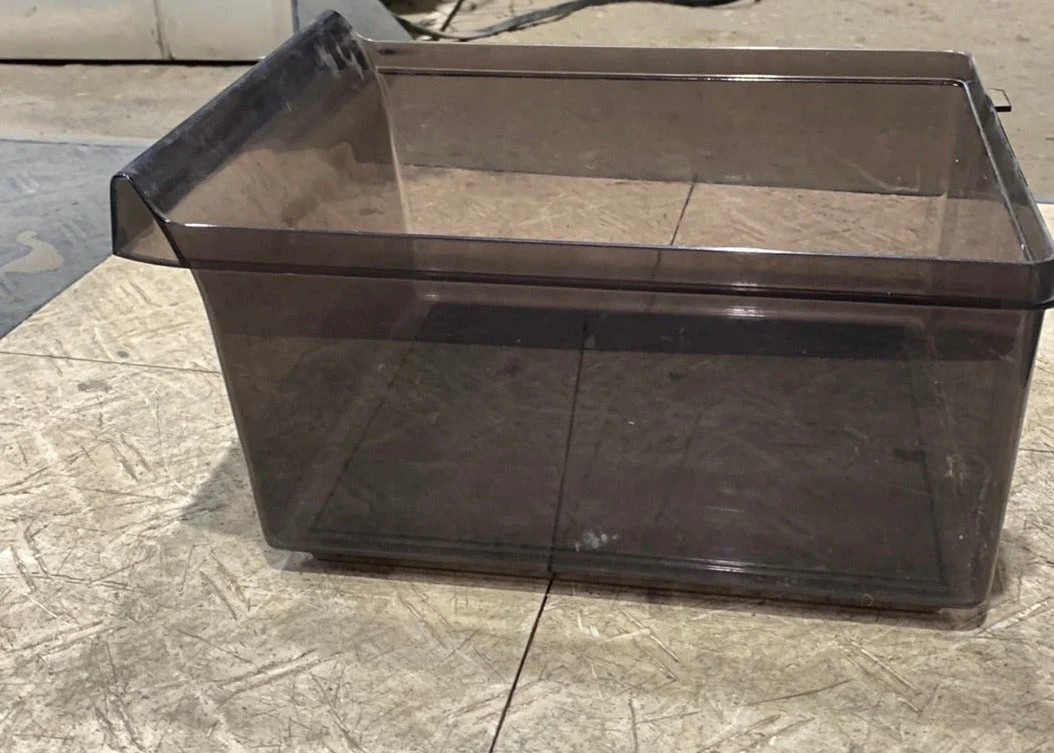Used Dometic Crisper Bin (Black) 2002726020 Old Style 9 3/8" x 11 5/8" D - Image 3