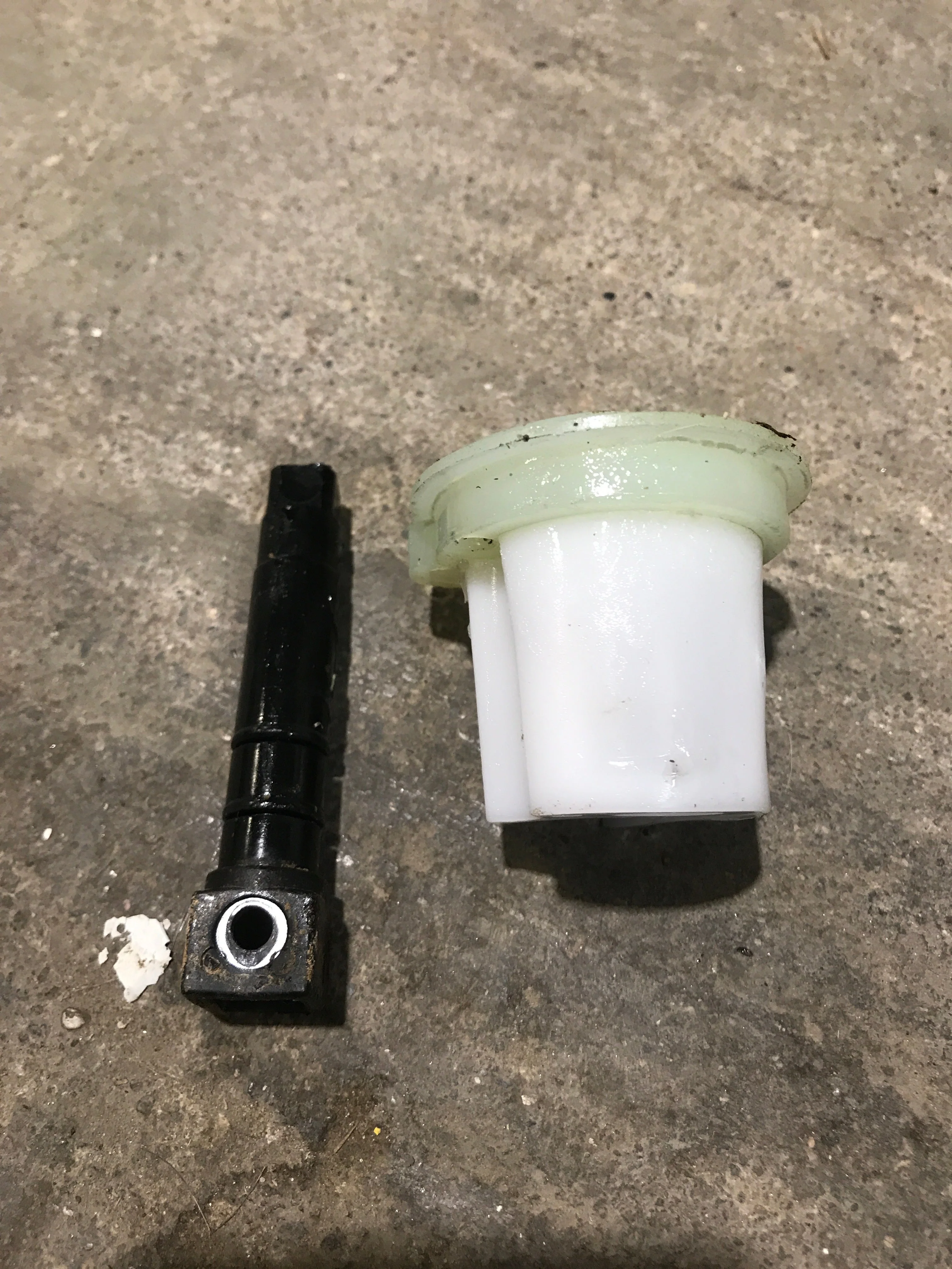 Used Dometic Flush Ball & Shaft - 385318162 - Image 3