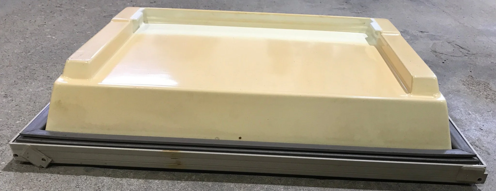 Used Dometic Freezer Door - 2931589119 - Image 6