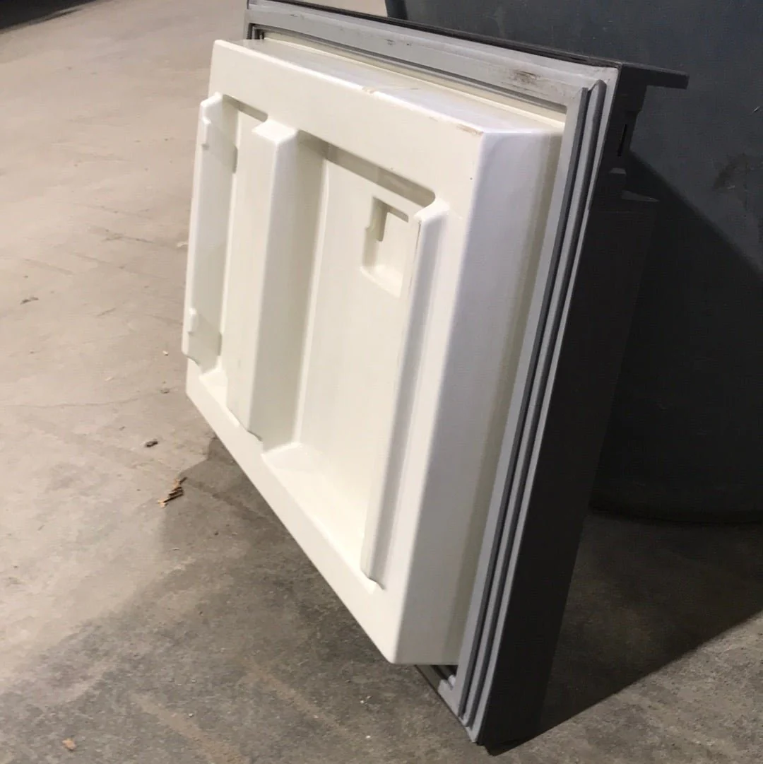 Used Dometic Freezer Door 2943208005 - Image 4