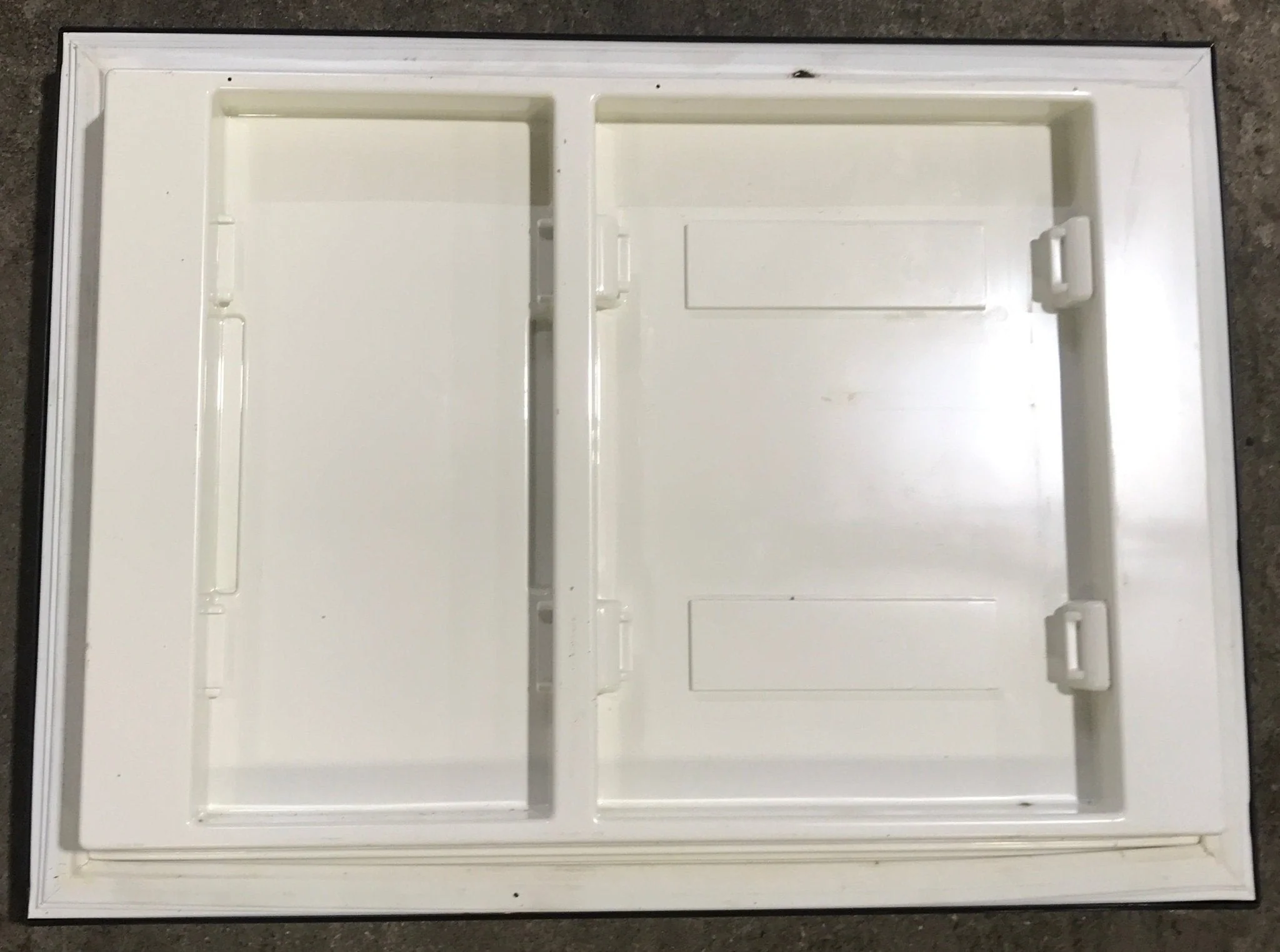 Used Dometic Freezer Door, Right Hand - 2932561190 - Image 3