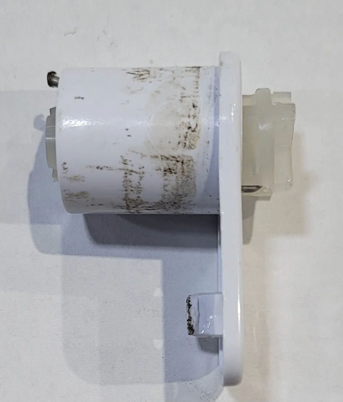 Used Dometic Freezer Spring Housing, Right Hand 2002236012 - Image 4