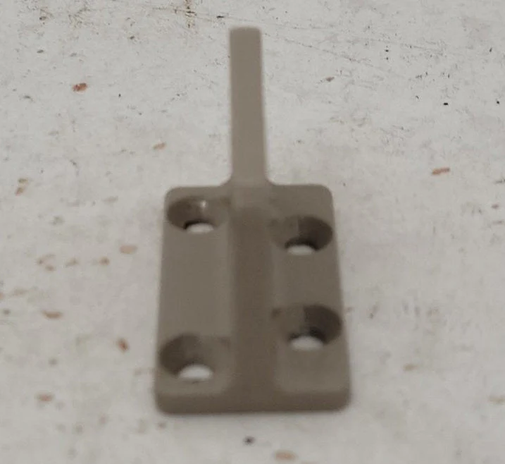 Used Dometic Fridge Door Middle Hinge - 2931289017