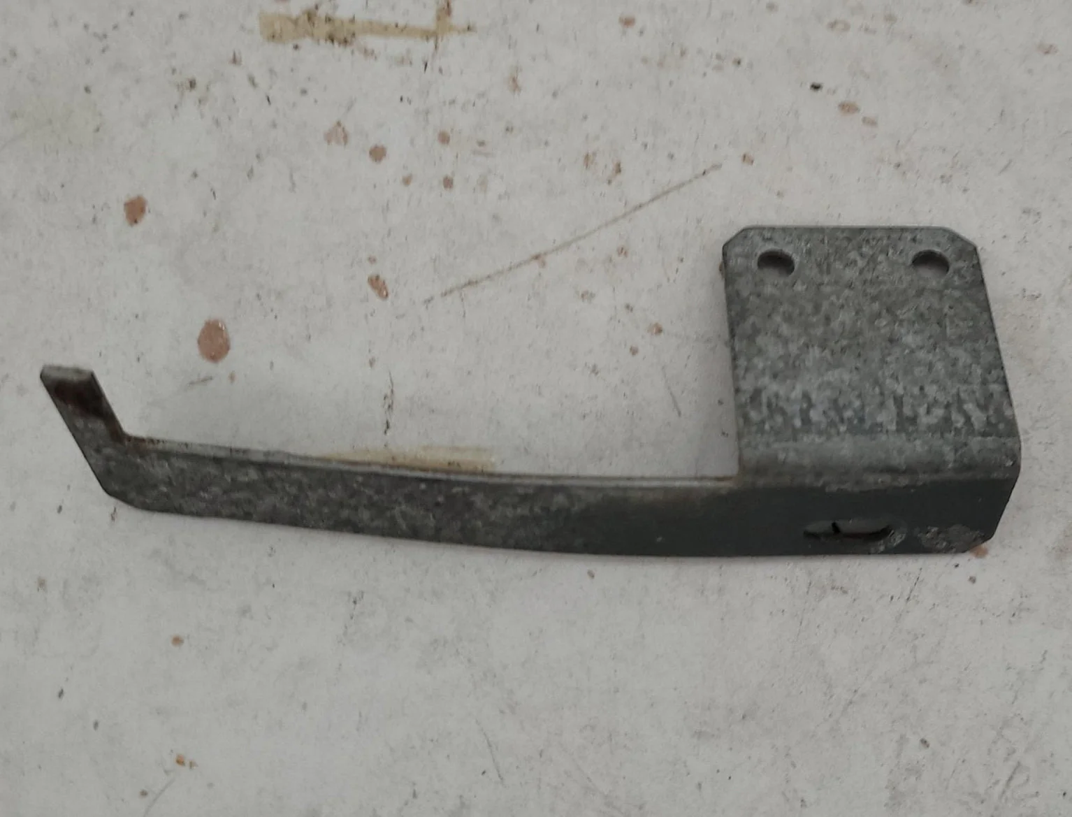 Used Dometic Fridge Door Mounting Plate, Right Hand - 2931459024 - Image 4