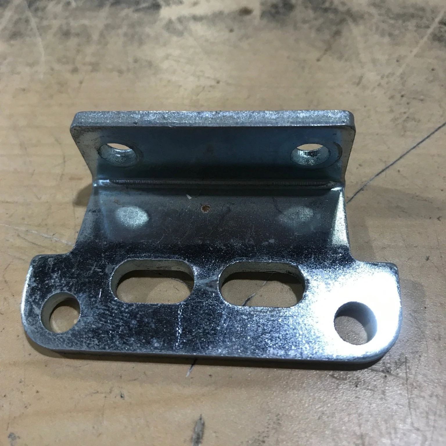 Used Dometic Fridge Door Upper Hinge 2007270008 - Image 3