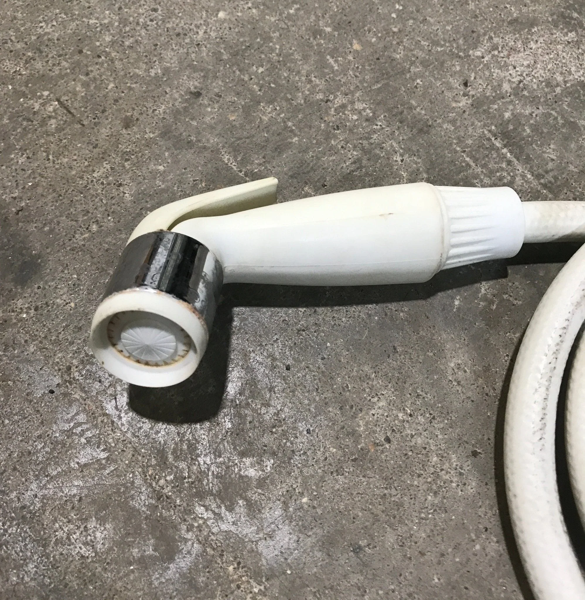 Used Dometic Hand Sprayer - 340683 - Image 2