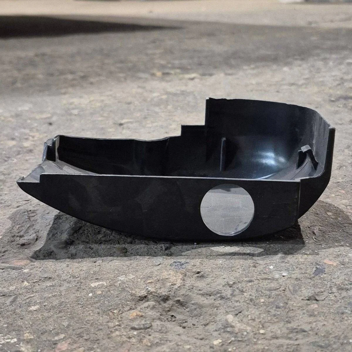 Used Dometic Horizon Box Awning Head Cover, Idler Side (Left), Black - 3312779.006 - Image 5