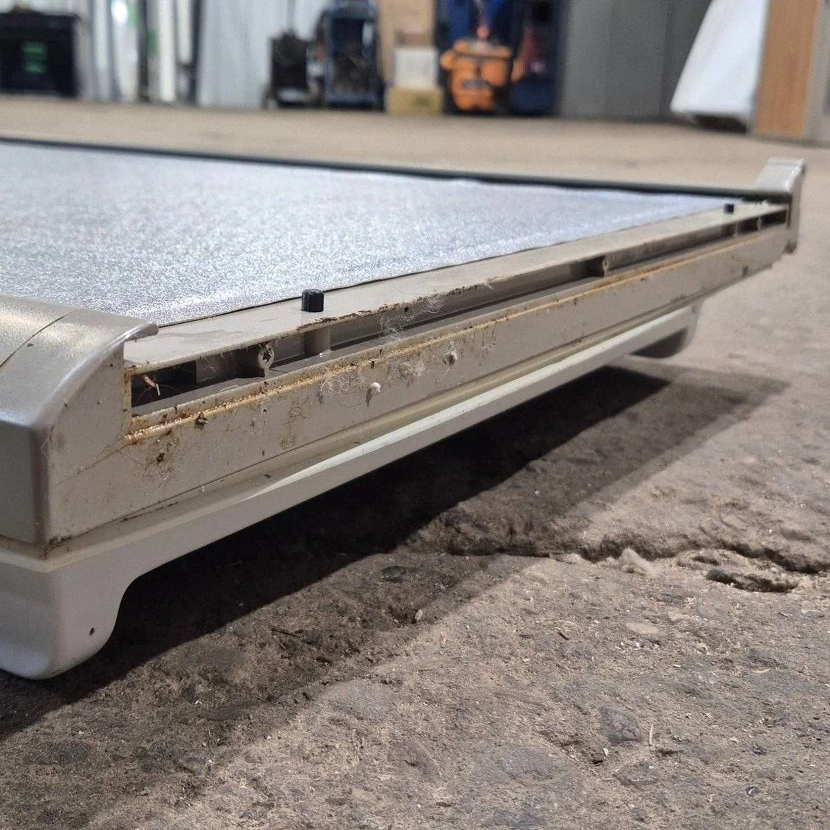 Used Dometic Refrigerator Door, Fair Used Shape, 33 1/4" X 22 5/8" - 2932563121 - Image 3