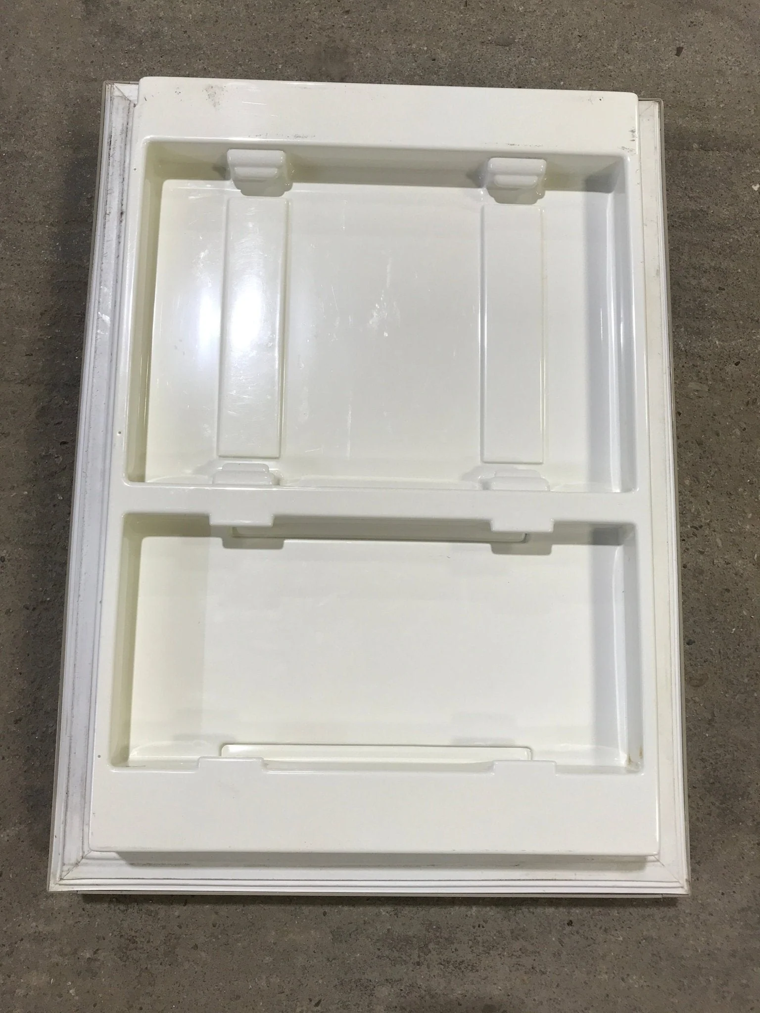 Used Dometic RH Freezer Door 2932561141 - Image 3