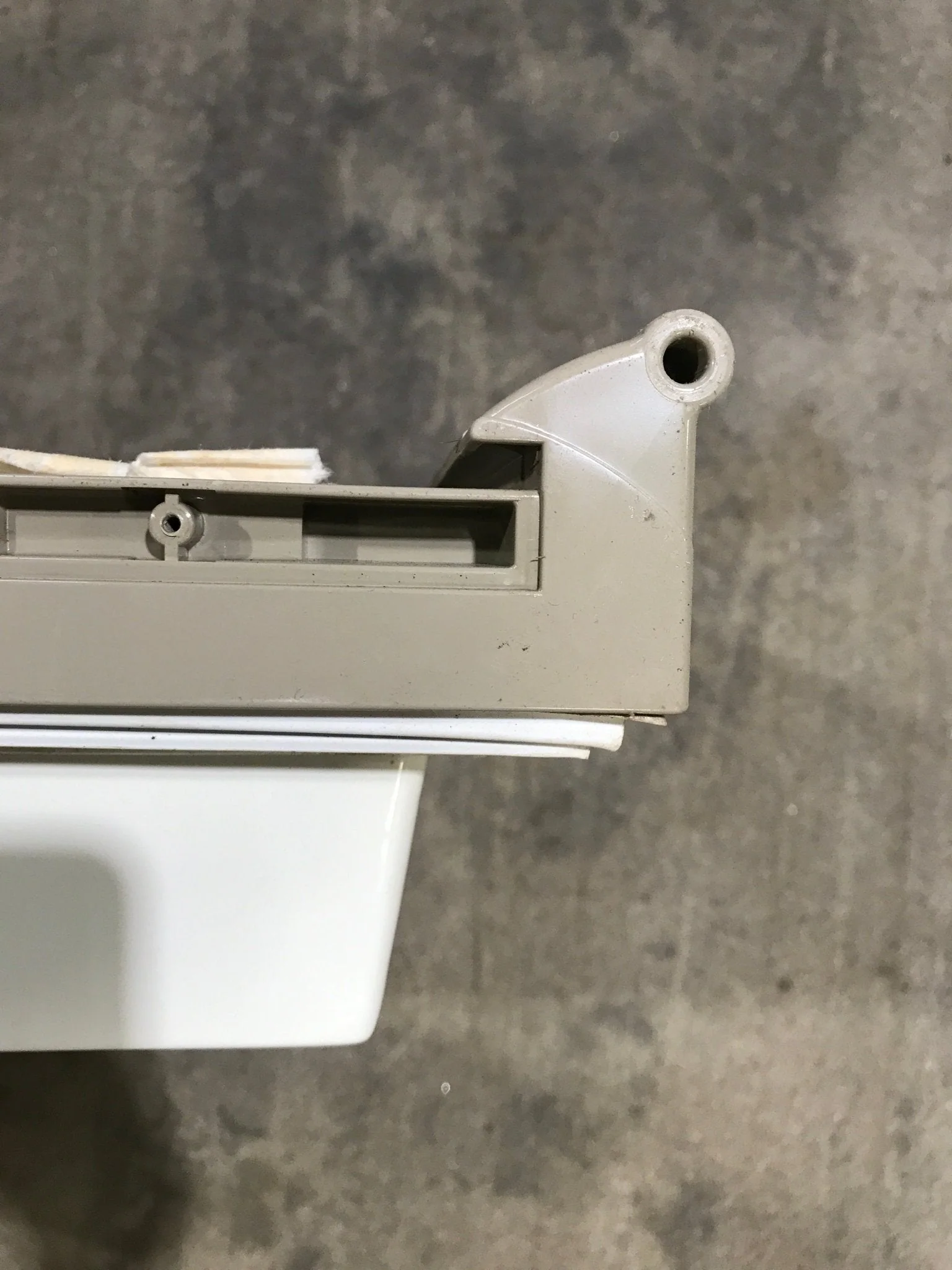 Used Dometic RH Freezer Door 2932561141 - Image 6