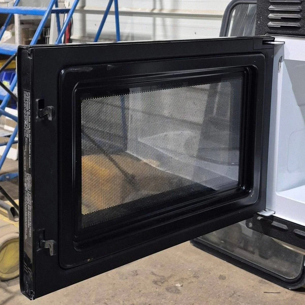 Used Dometic RV Microwave - 20.75" x 13.375" x 14.5" - Image 3