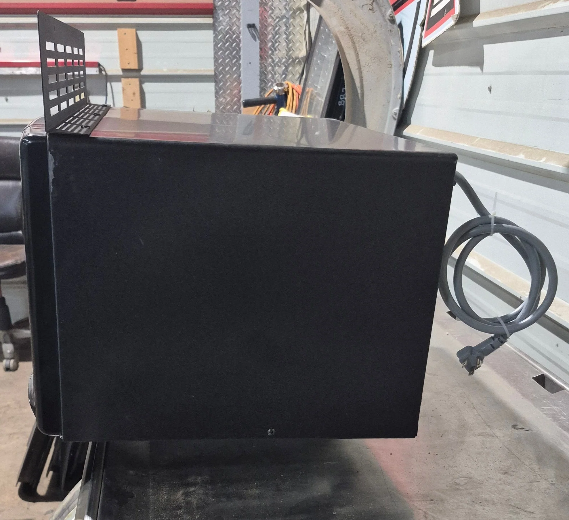Used Dometic RV Microwave 22" W x 13 5/8" H x 16" D - Image 6