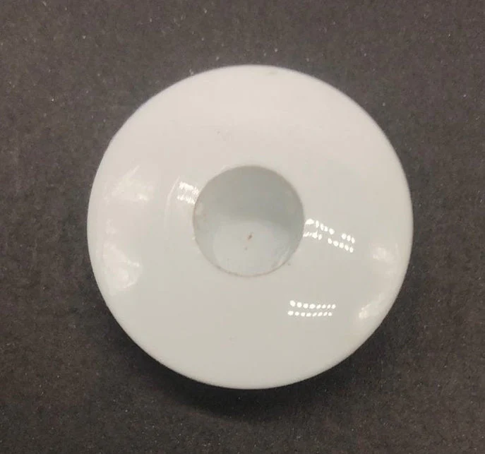 Used Dometic Shelf Plug, Right, Single - 2932101013 - Image 3