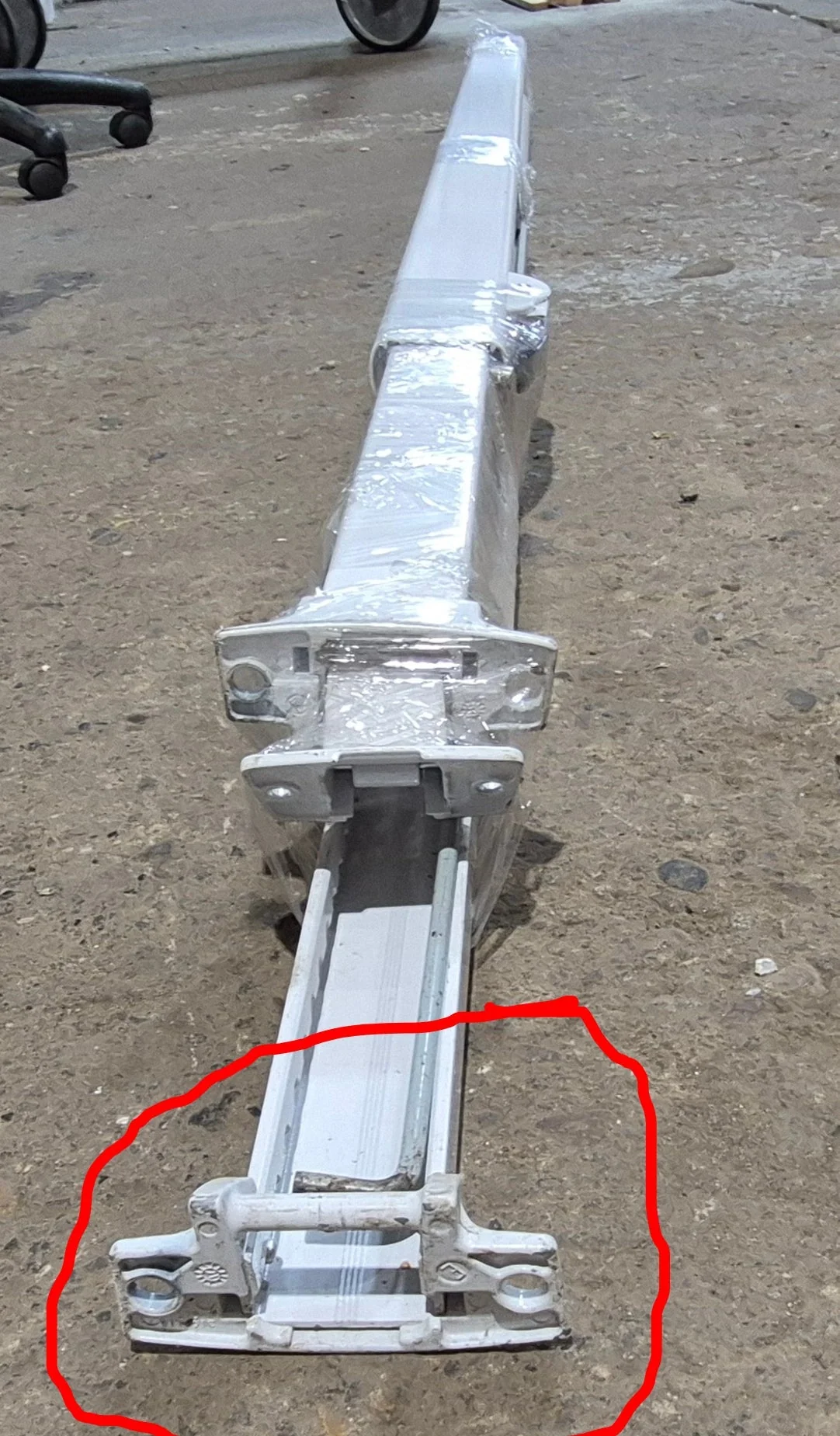 Used Dometic Short Awning Arm Set - 8273000.402B - Image 4
