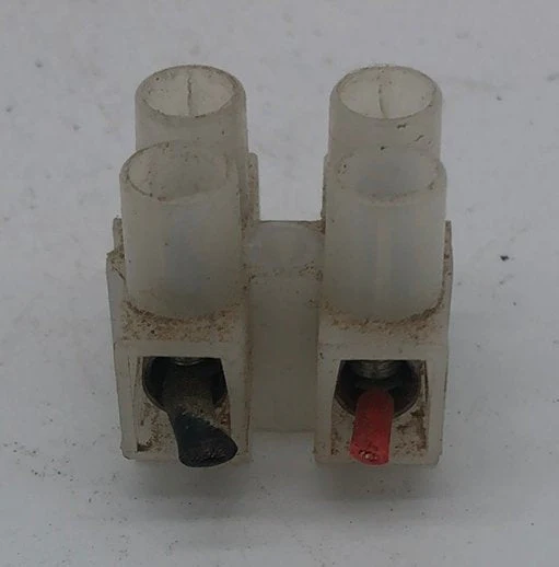 Used Dometic Terminal Block - 3858022019