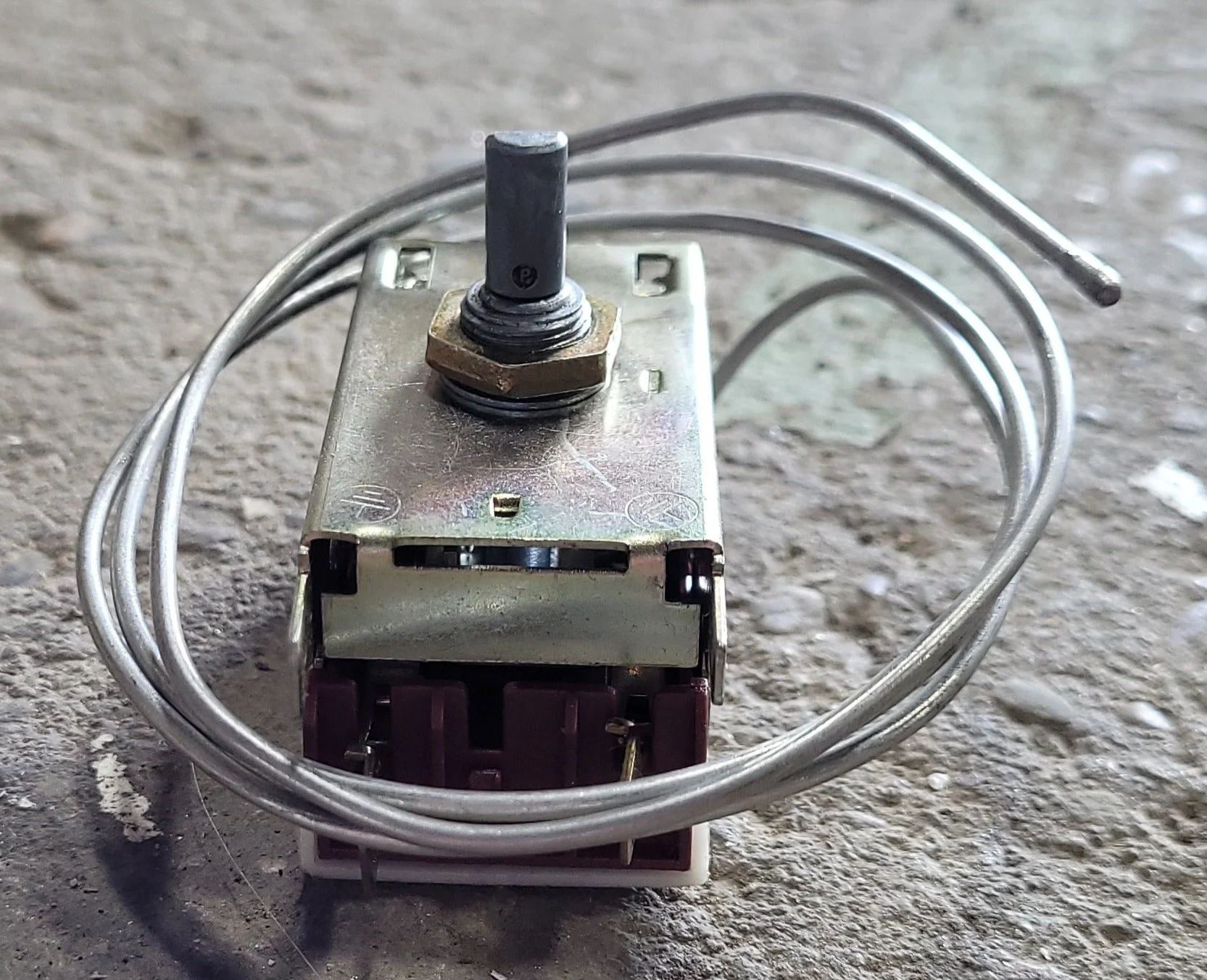 Used Dometic Thermostat 2930523010 - Image 3