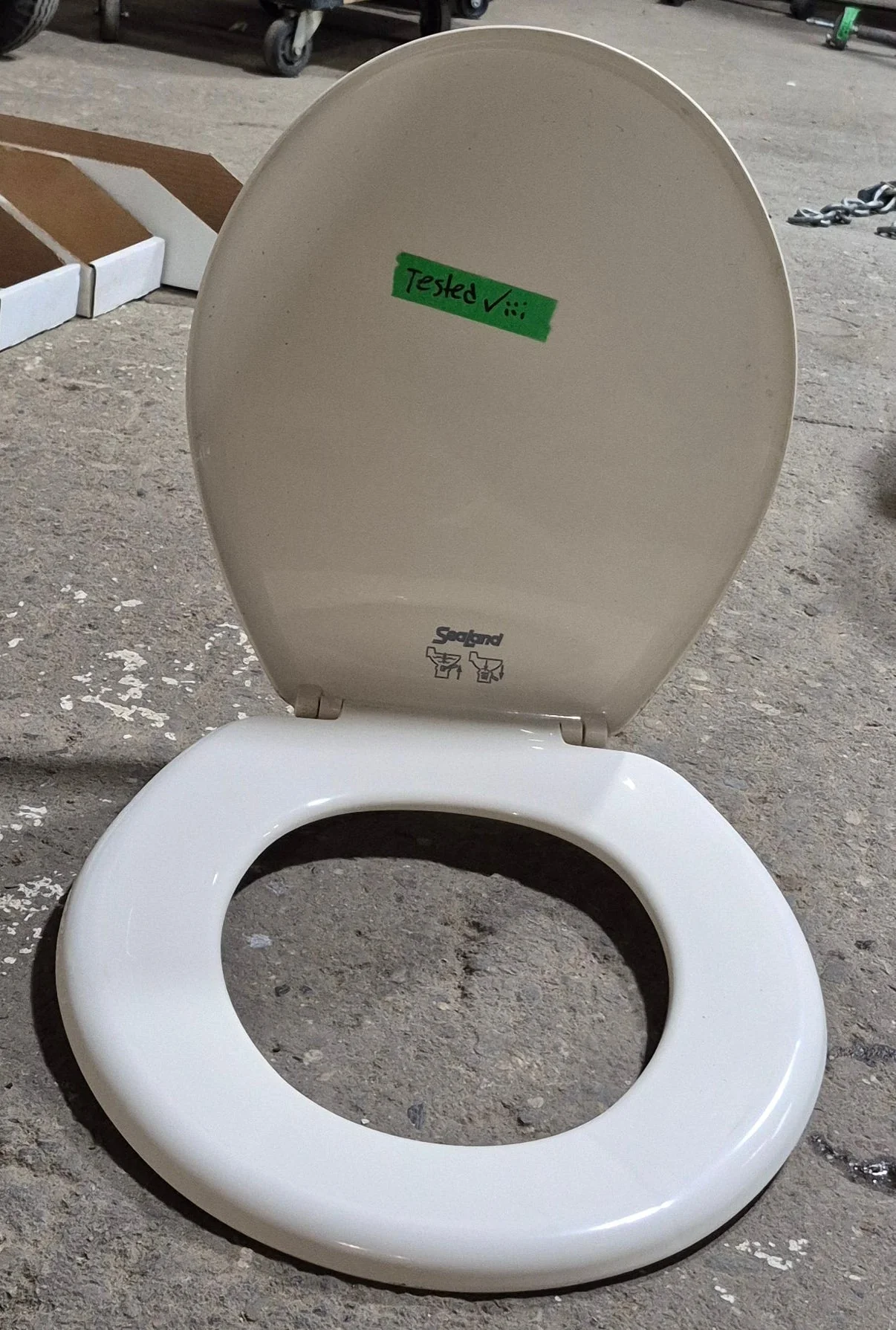 Used Dometic Toilet Seat & Cover Replacement, Off-White - 385344089 , 385312114 - Image 2