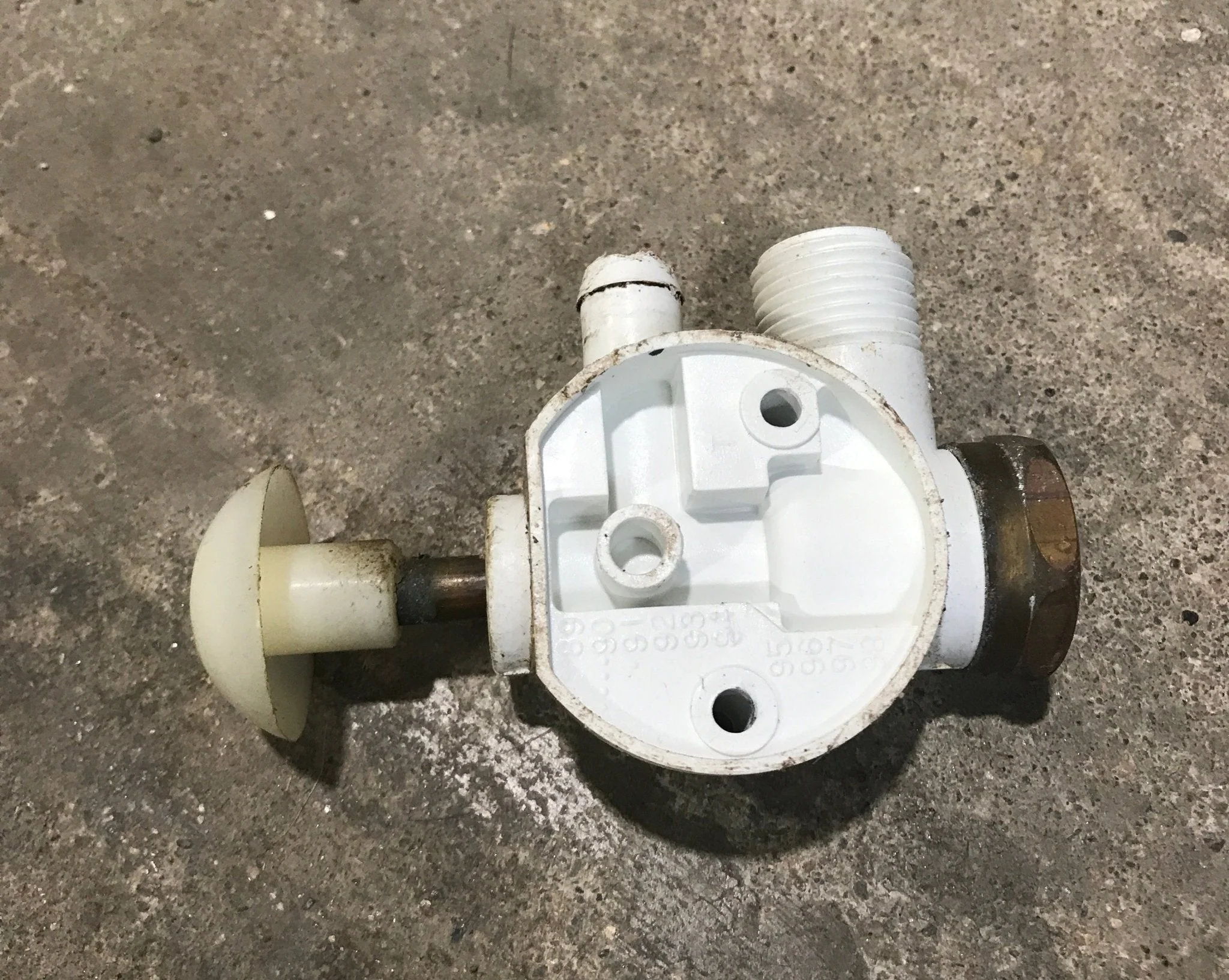 Used Dometic Toilet Water Valve - 385314349 - Image 3