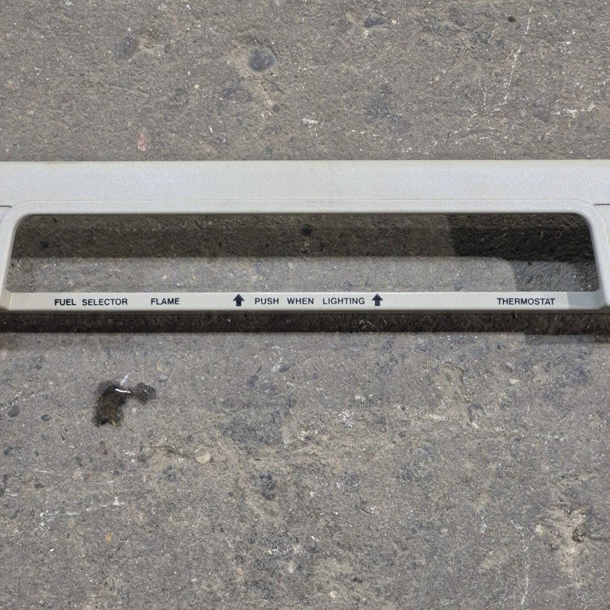 Used Dometic Top Cover/ Trim - 2932640010 - Image 2