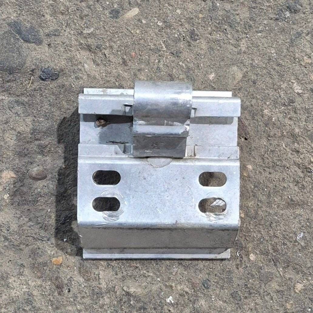 Used Dometic Upper Bracket, Silver - 830333 - Image 5