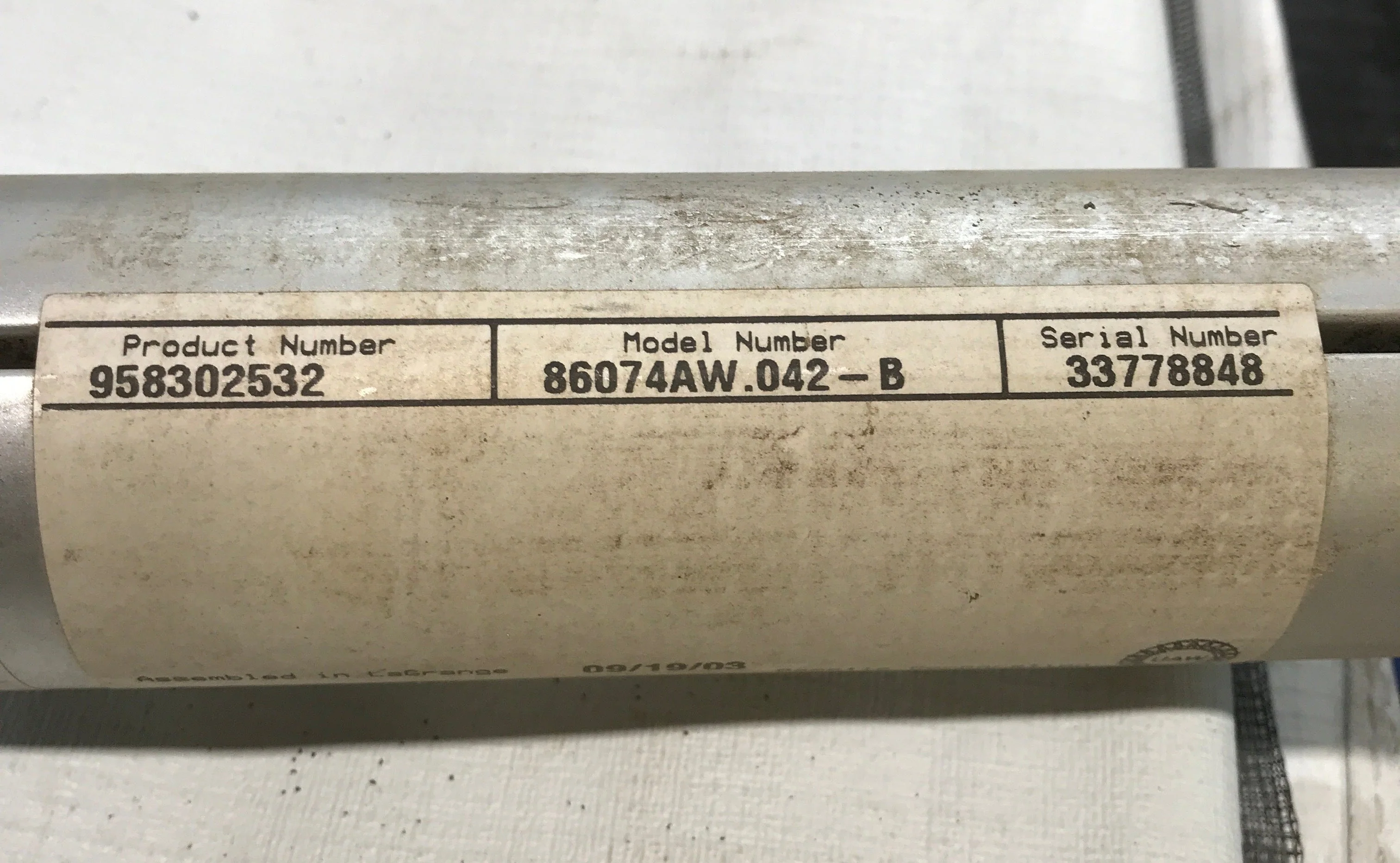 Used Dometic Window Awning Roller Tube 39 3/4" - Image 5