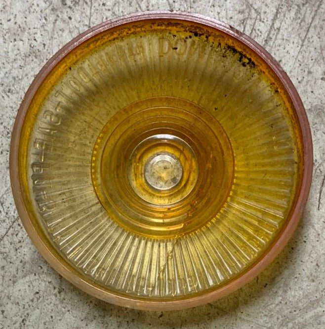 Used DOT-SAE-P2-3 - 73-1034R - 73-1035A - 73-1039C Replacement Lens for Marker Light - Red - Image 3