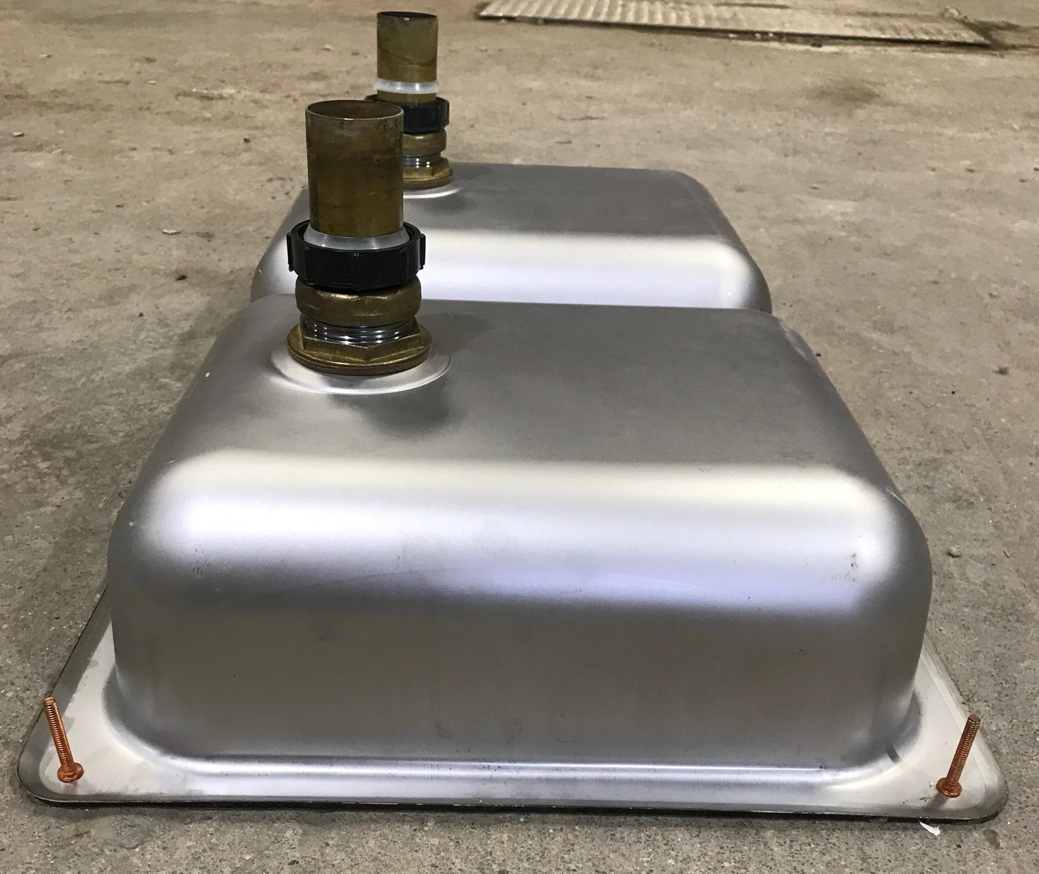Used Double Kitchen Sink 25” W X 15 1/2” L - Image 5