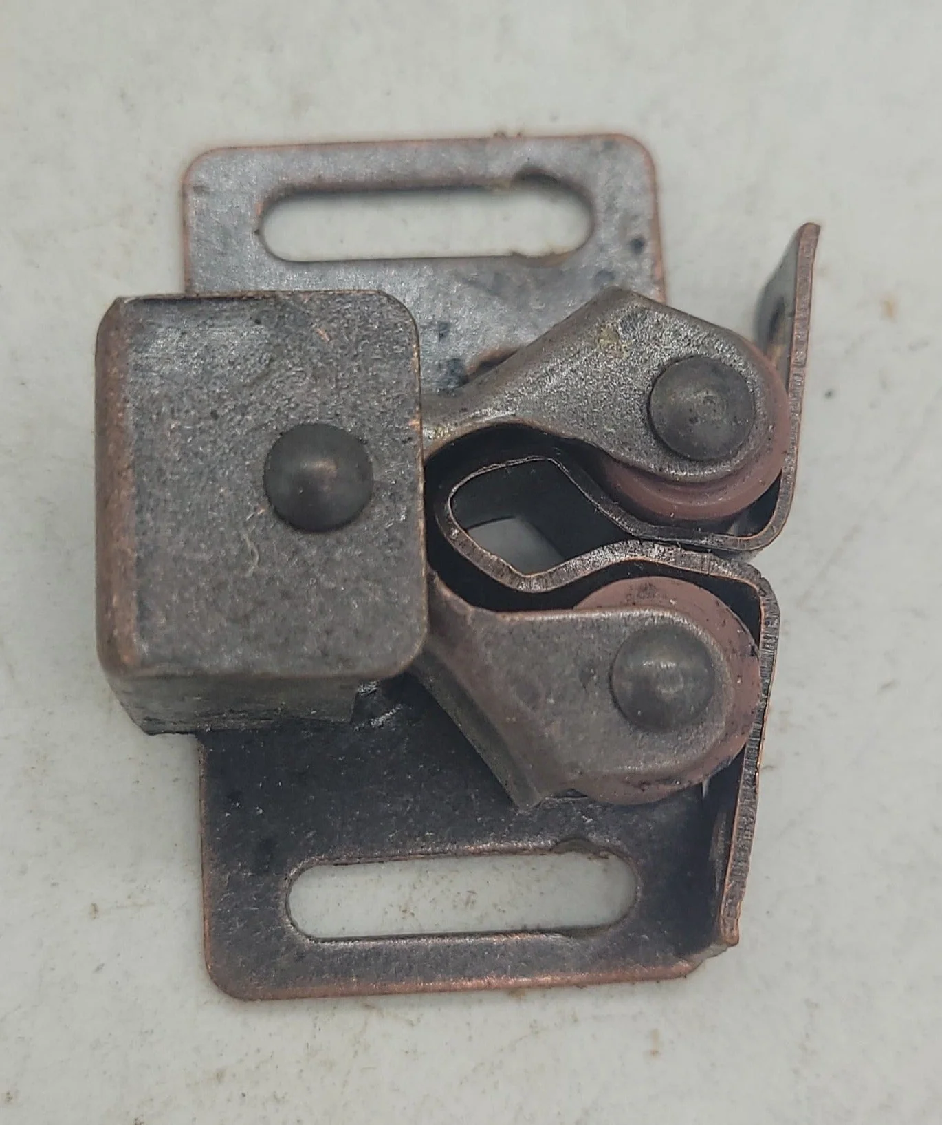 Used Double Roller Cabinet Catch