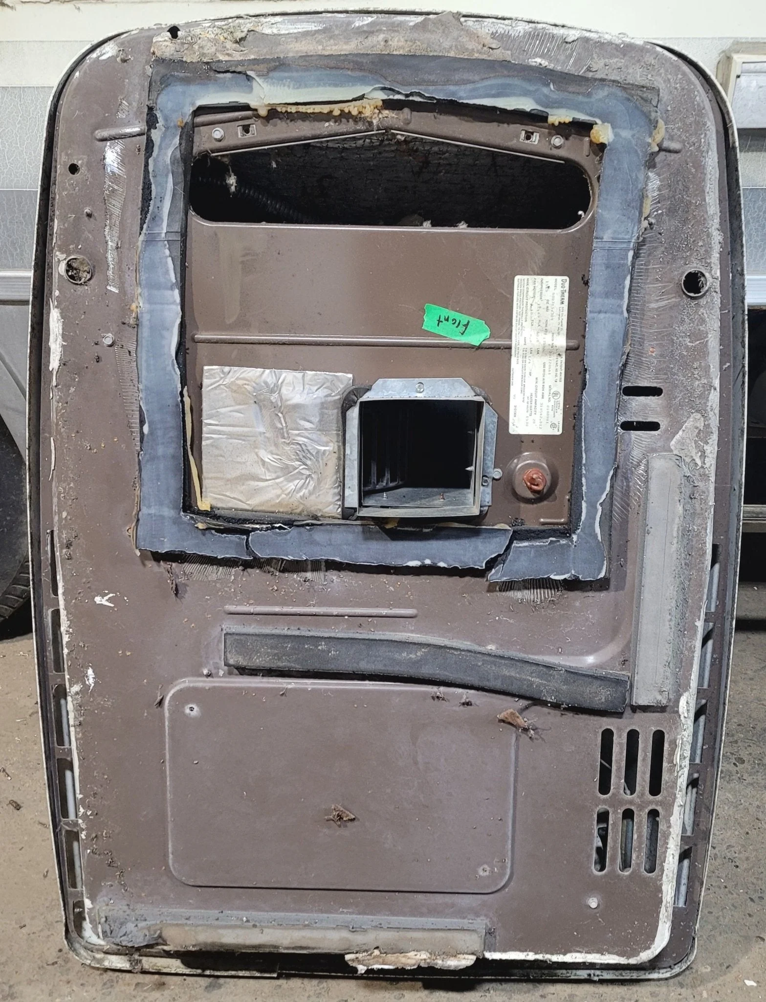 Used Duo-Therm Air Conditioner, Complete, 13500 BTU, Cool Only - 600315.304 - Image 7