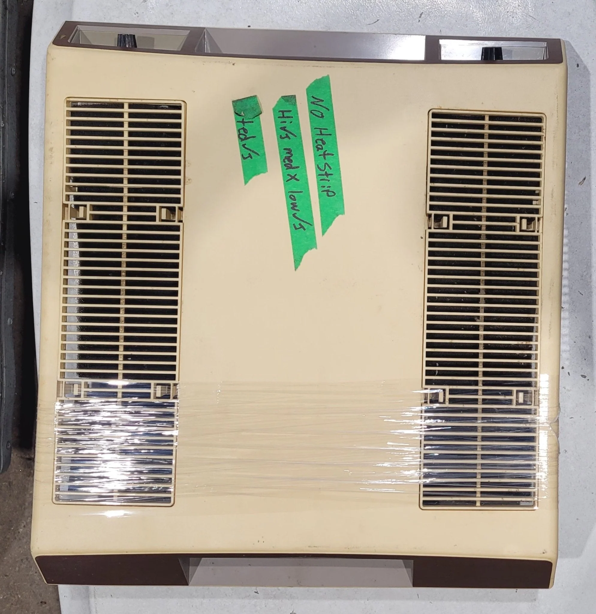 Used Duo-Therm Air Conditioner, Complete, 13500 BTU, Cool Only - 600315.304 - Image 9