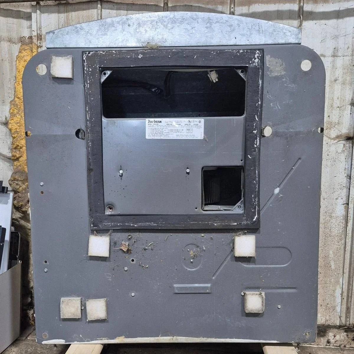 Used Duo-Therm Air Conditioner, Head Unit, 11000 BTU, Cool Only - 57912.622 - Image 7