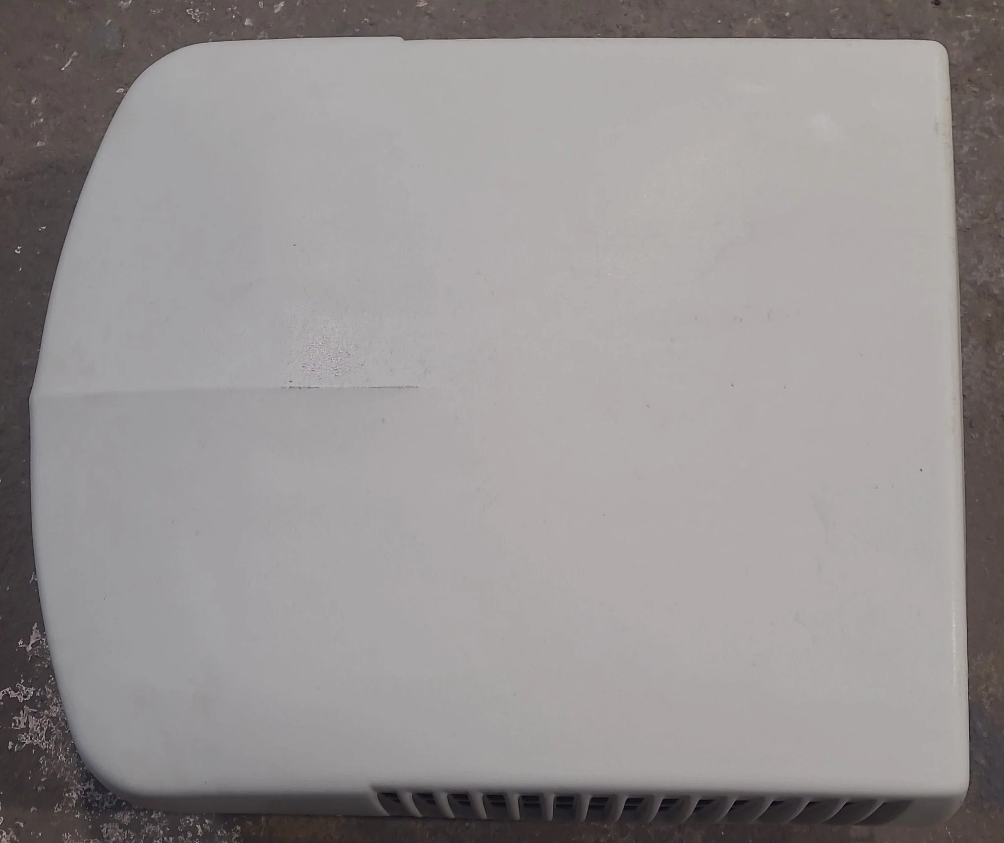 Used Duo-Therm Air Conditioner, Head Unit, 13500 BTU, Cool Only - 57915.602 - Image 2