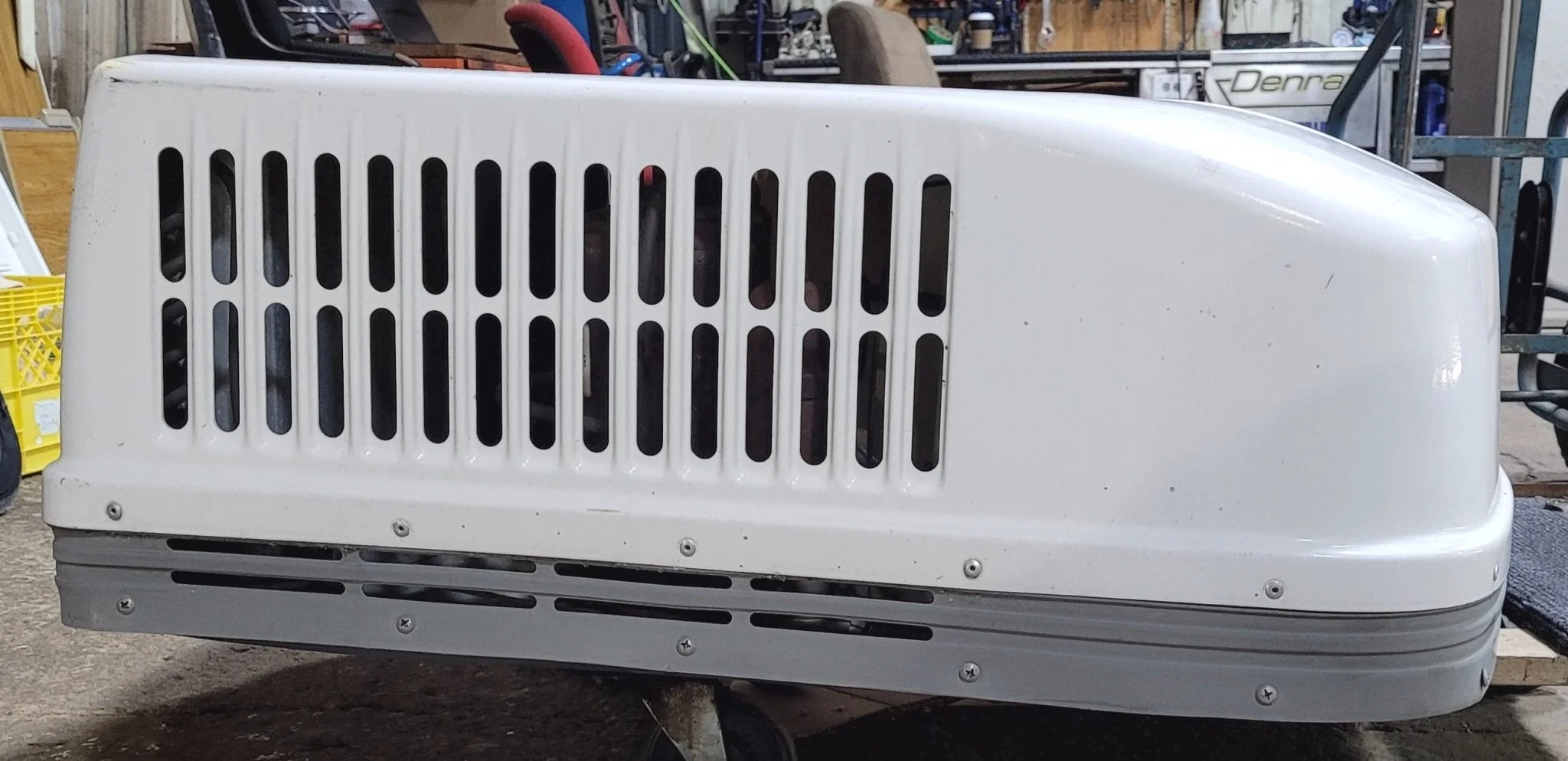Used Duo-Therm Air Conditioner, Head Unit, 13500 BTU, Cool Only - 57915.622 - Image 3
