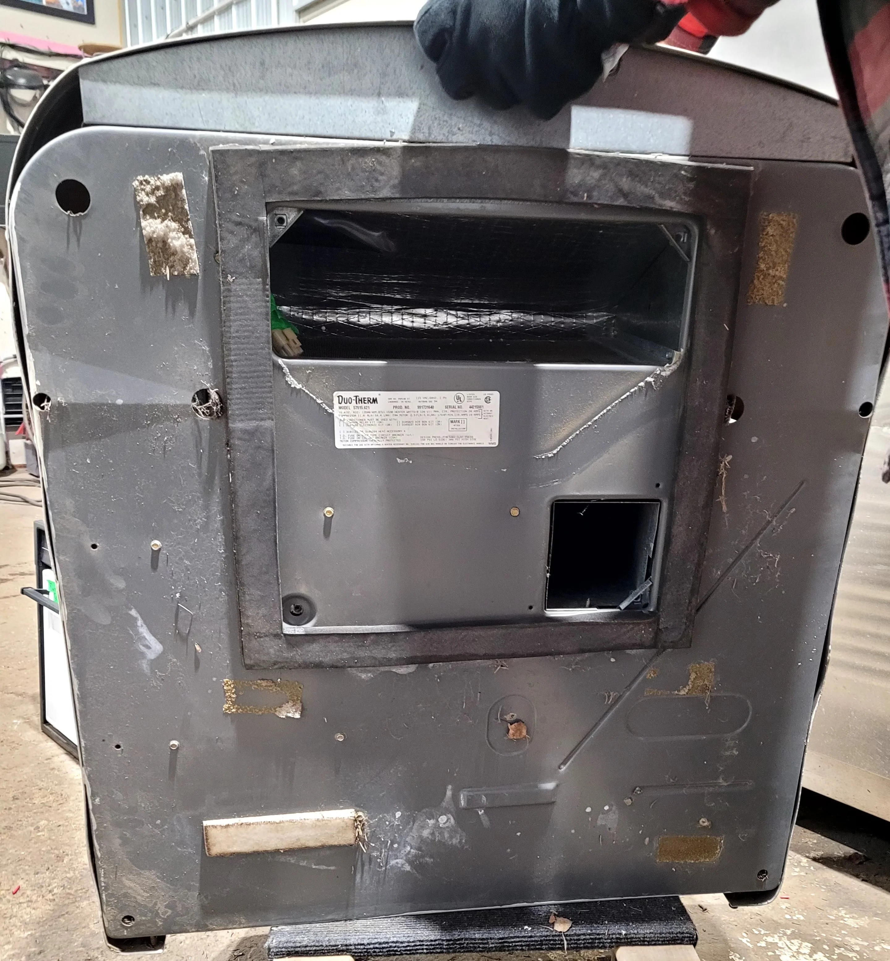 Used Duo-Therm Air Conditioner, Head Unit, 13500 BTU, Cool Only - 57915.621 - Image 6