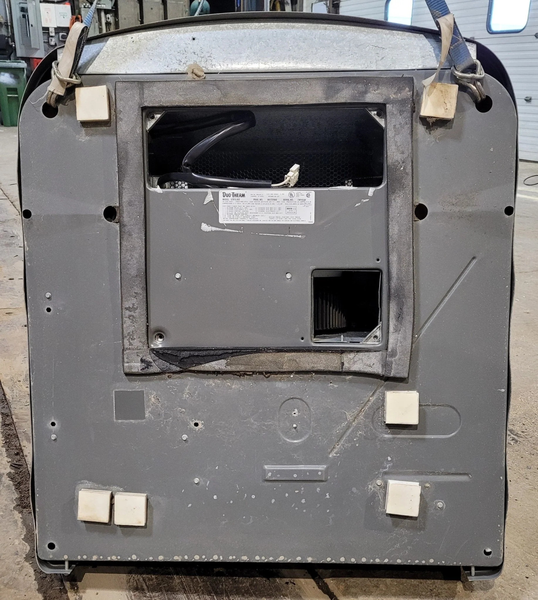 Used Duo-Therm Air Conditioner, Head Unit, 13500 BTU, Cool Only - 57915.622 - Image 8