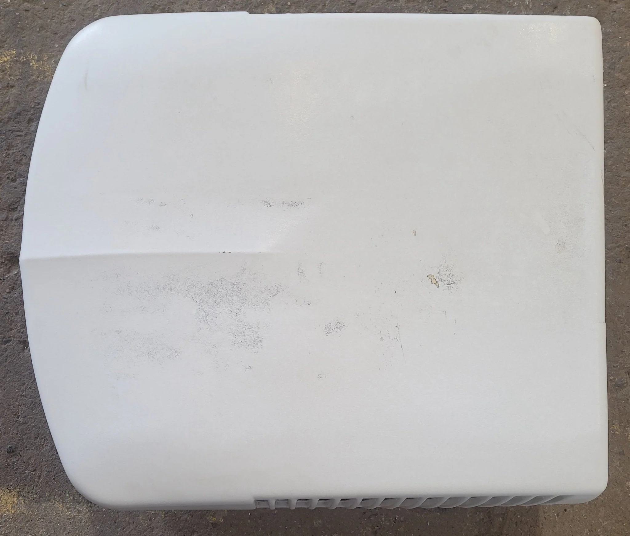 Used Duo-Therm Air Conditioner, Head Unit, 13500 BTU, Cool Only - 57915.621 - Image 2