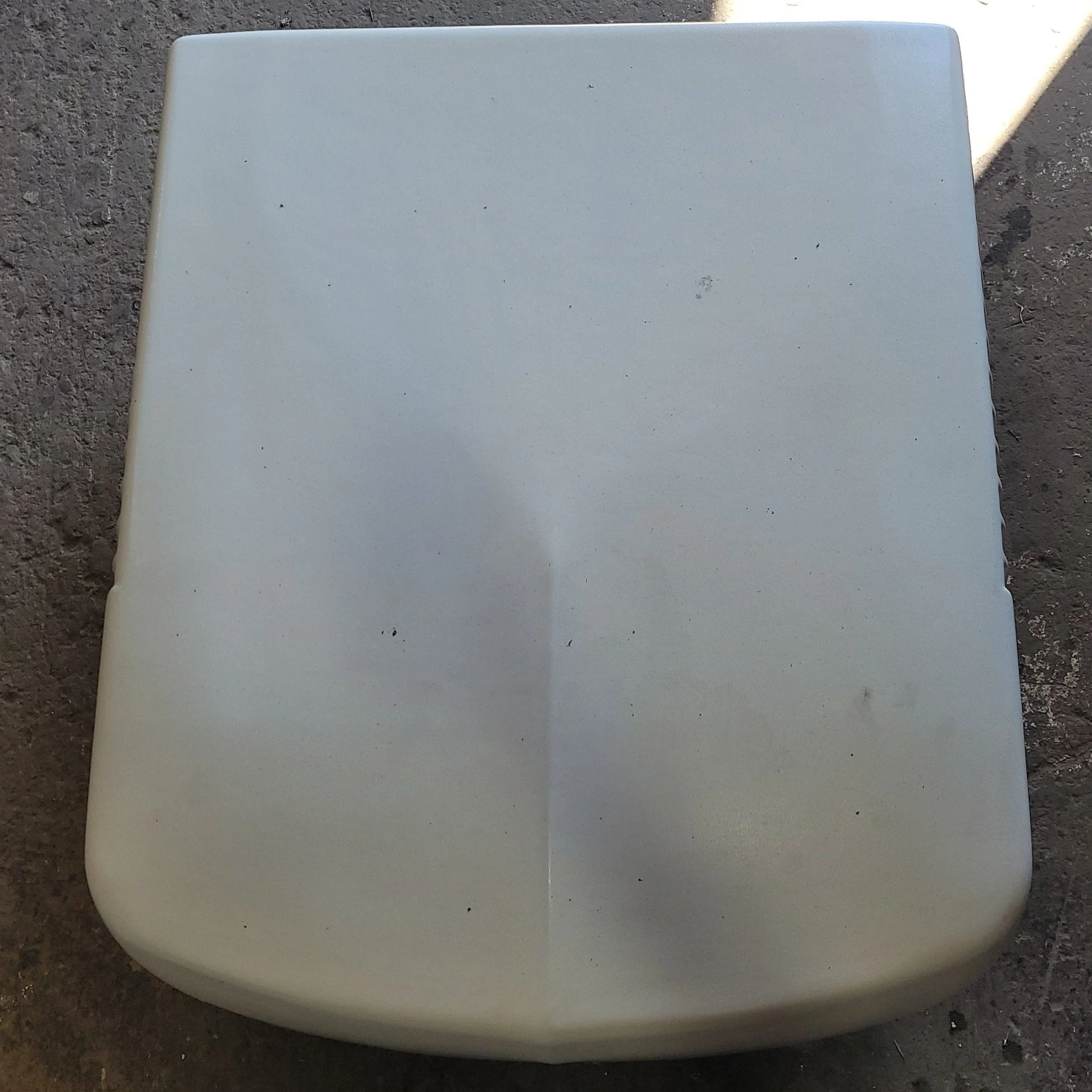 Used Duo-Therm Air Conditioner, Head Unit, 13500 BTU, Cool Only - 58915.305 HAS RIBBON STYLE WIRE CONNECTOR