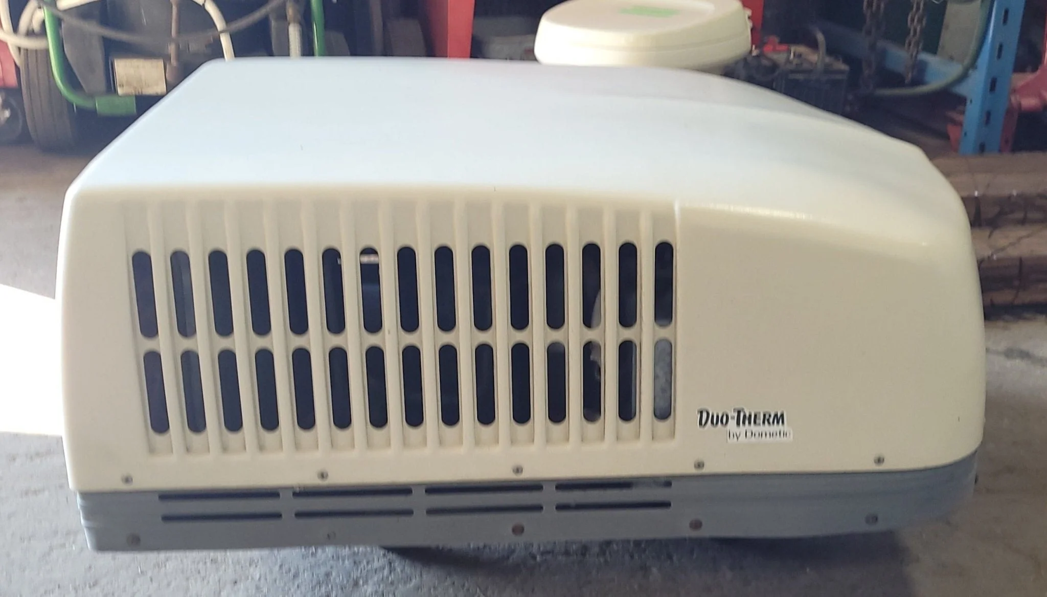 Used Duo-Therm Air Conditioner, Head Unit, 13500 BTU, Cool Only - 58915.305 HAS RIBBON STYLE WIRE CONNECTOR - Image 3