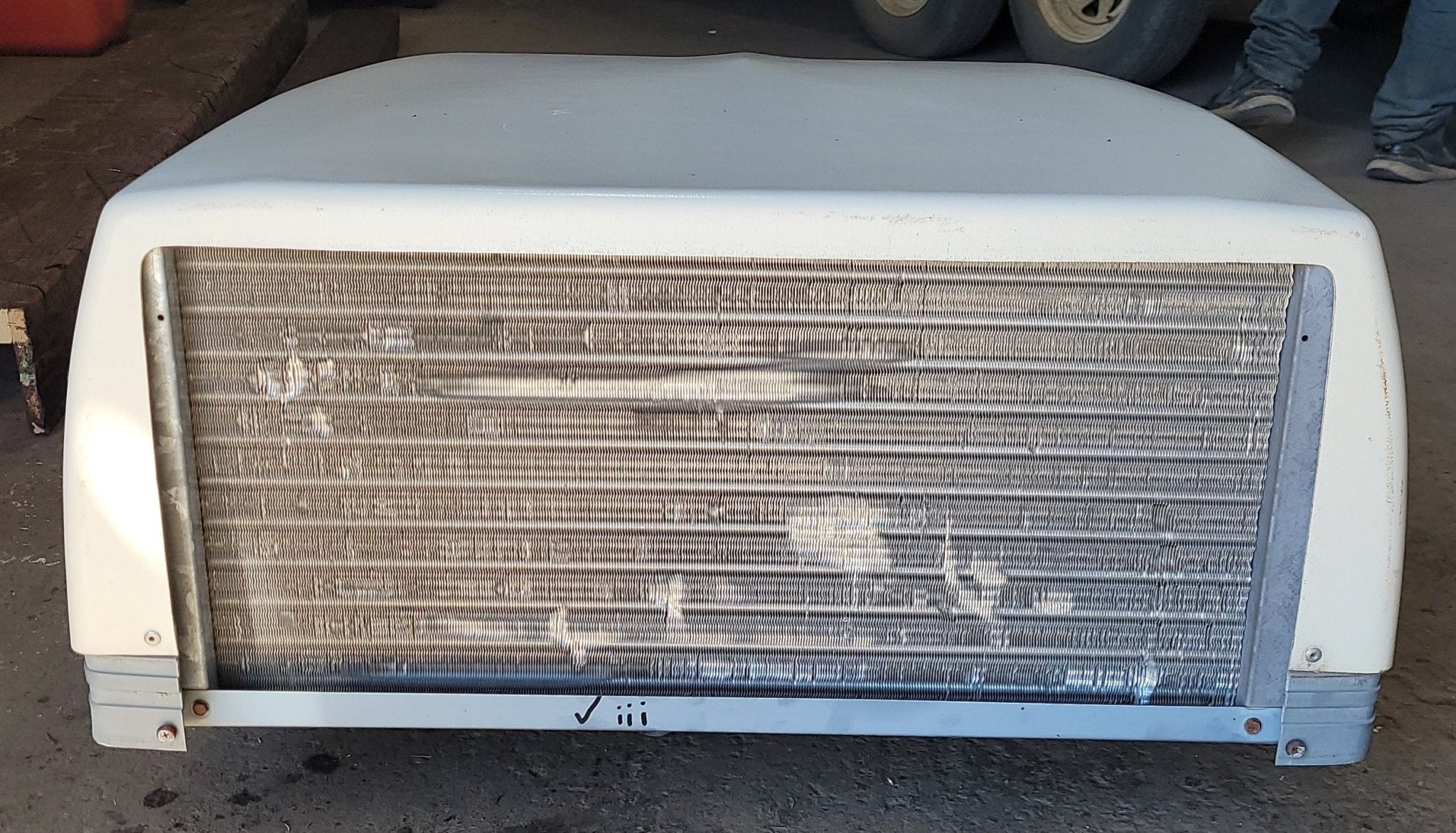 Used Duo-Therm Air Conditioner, Head Unit, 13500 BTU, Cool Only - 58915.305 HAS RIBBON STYLE WIRE CONNECTOR - Image 4
