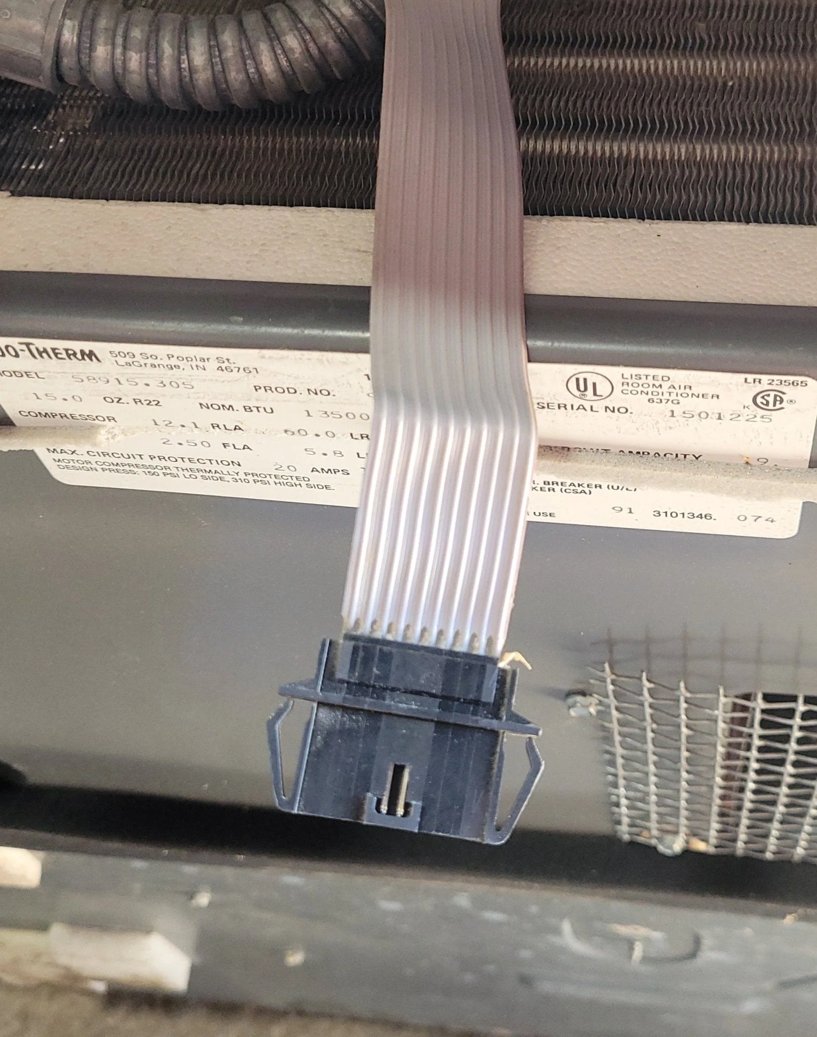Used Duo-Therm Air Conditioner, Head Unit, 13500 BTU, Cool Only - 58915.305 HAS RIBBON STYLE WIRE CONNECTOR - Image 6
