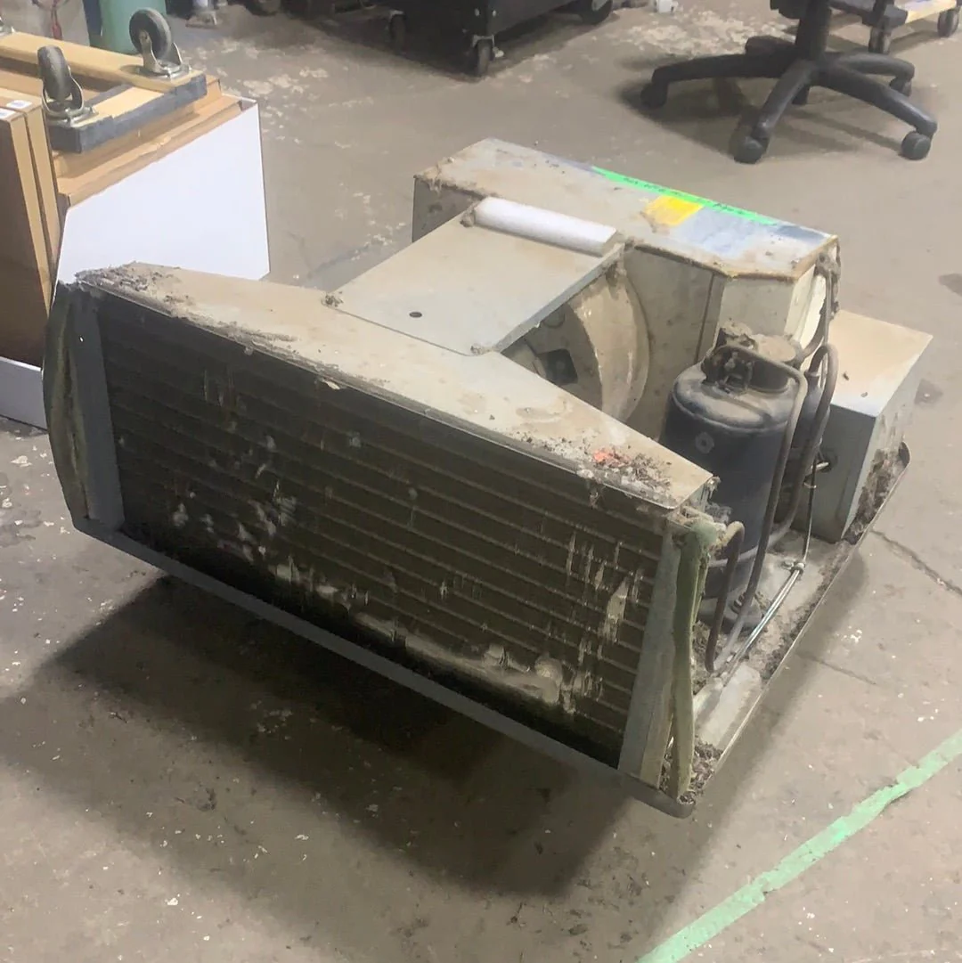 Used Duo-Therm Air Conditioner, Head Unit, 13500 BTU, Cool Only - 58915.602 - Image 2