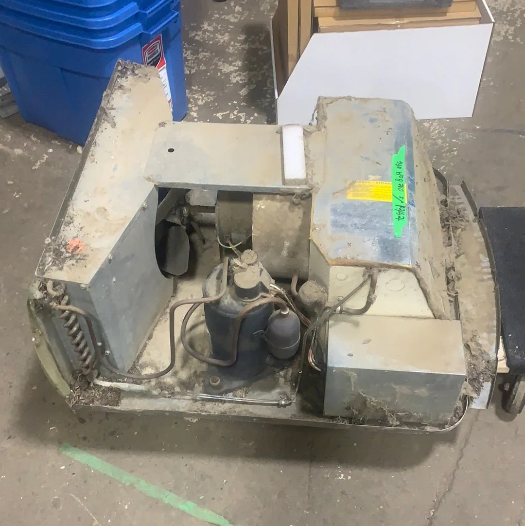 Used Duo-Therm Air Conditioner, Head Unit, 13500 BTU, Cool Only - 58915.602 - Image 5