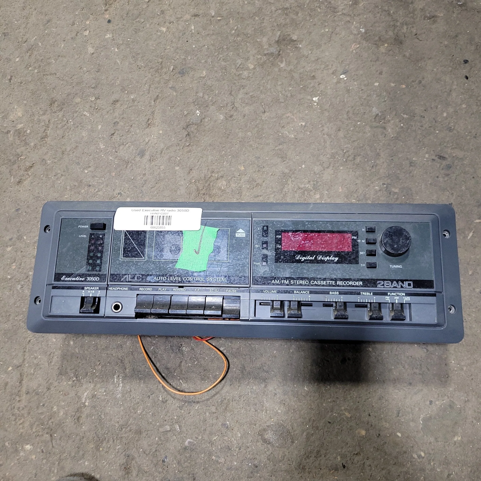 Used Executive RV radio 3050D
