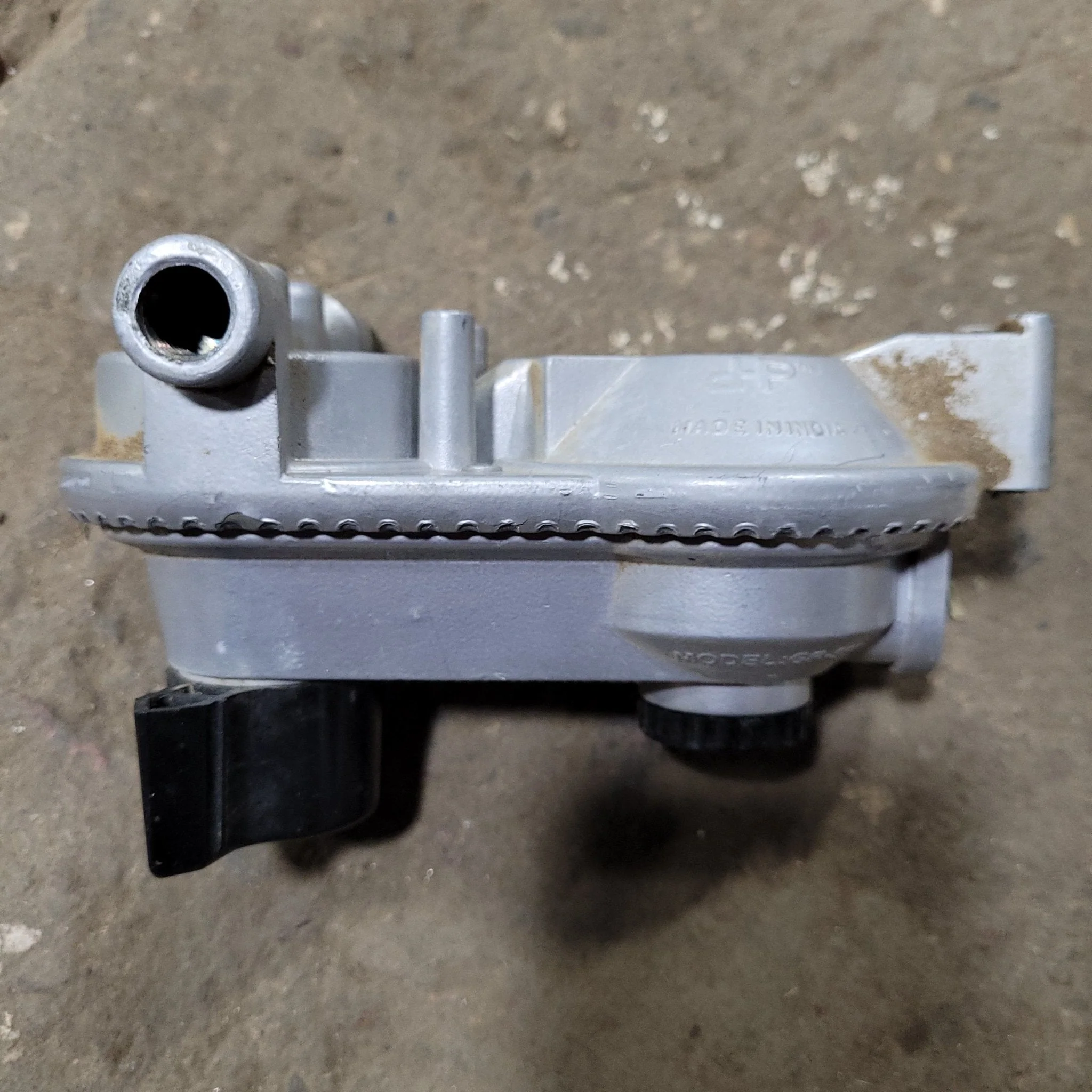 Used Fairview GR-9984 High Capacity RV Camper LP Propane Automatic Changeover Regulator - Image 3