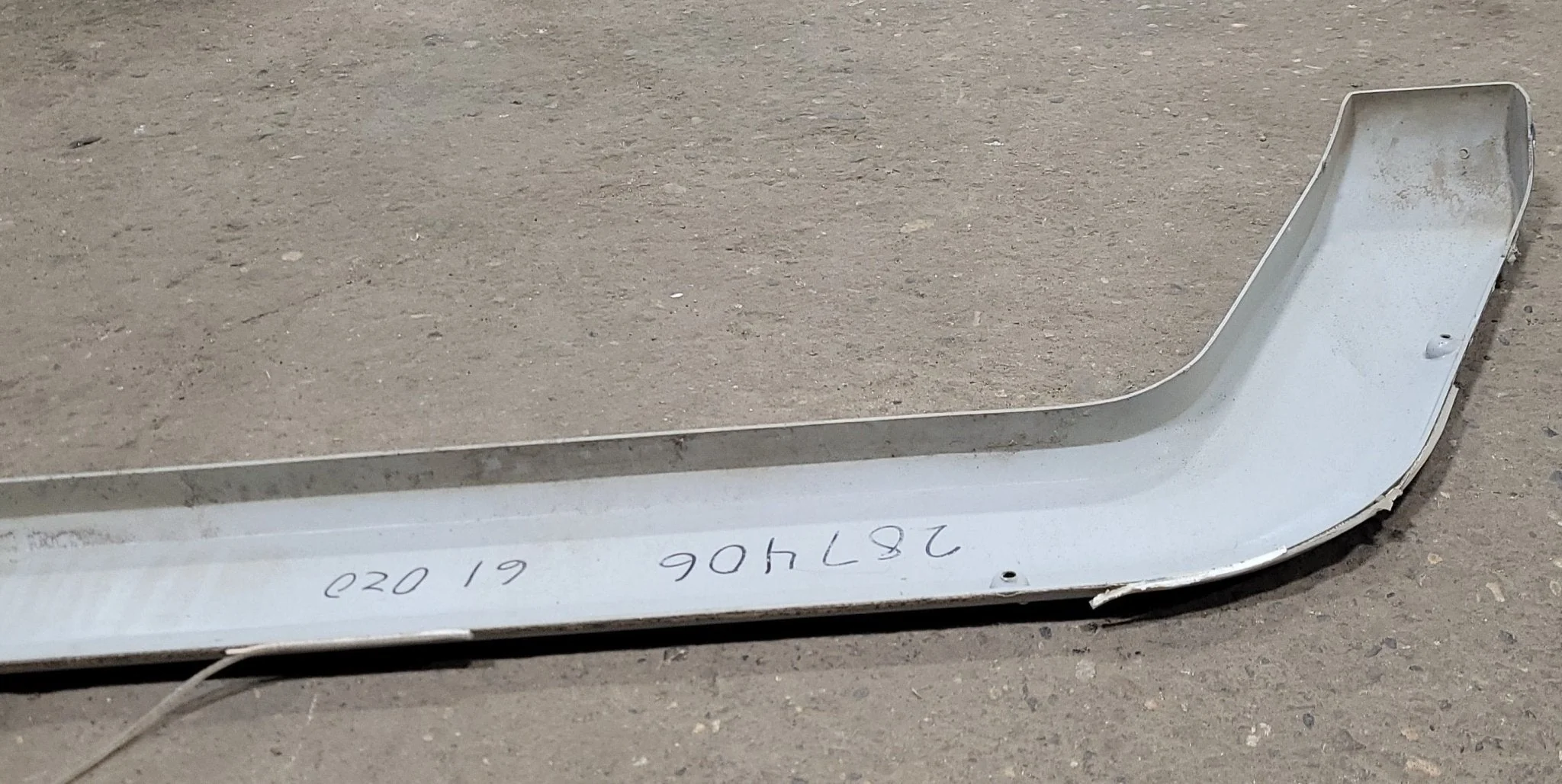 Used Fender Skirt 54" X 16" - Image 7