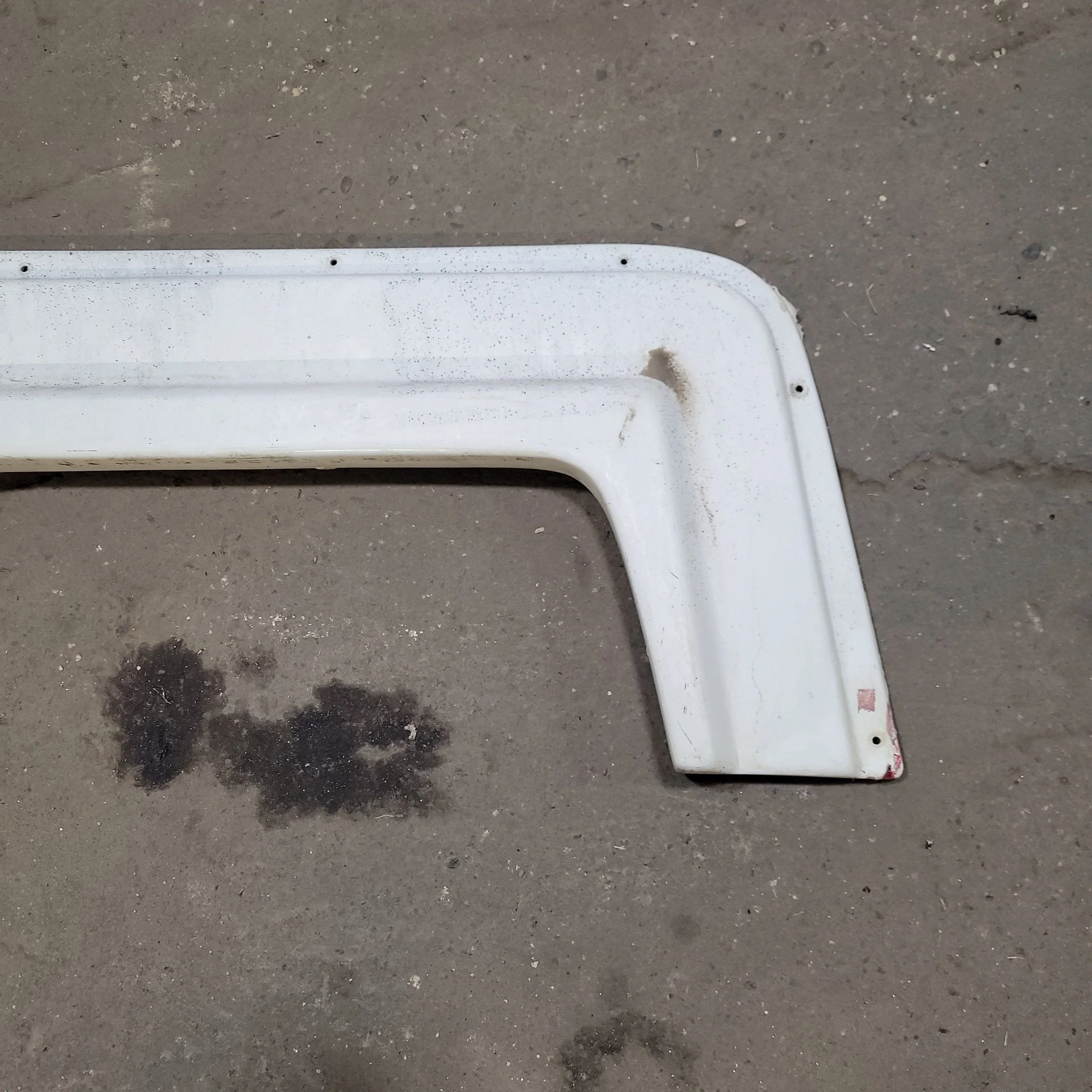 Used Fender Skirt 63" X 13" - Image 4