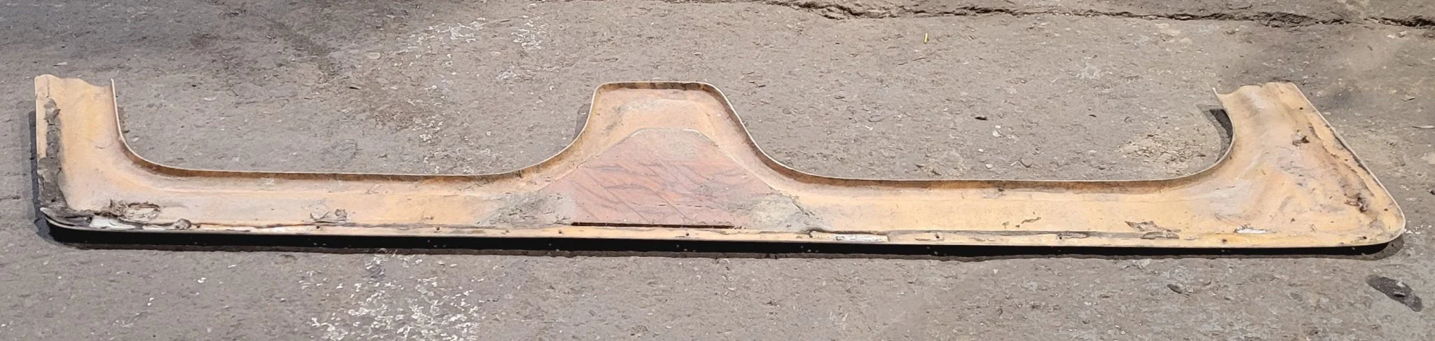 Used Fender Skirt 68 1/4" - Image 6