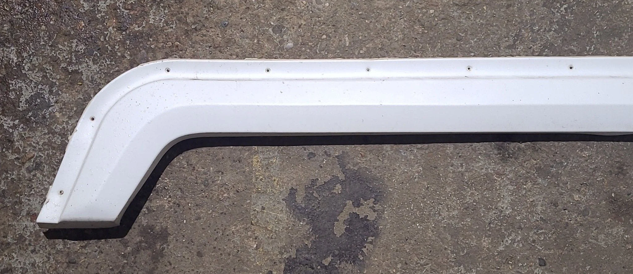 Used Fender Skirt 65 1/2" X 10 1/2" - Image 3